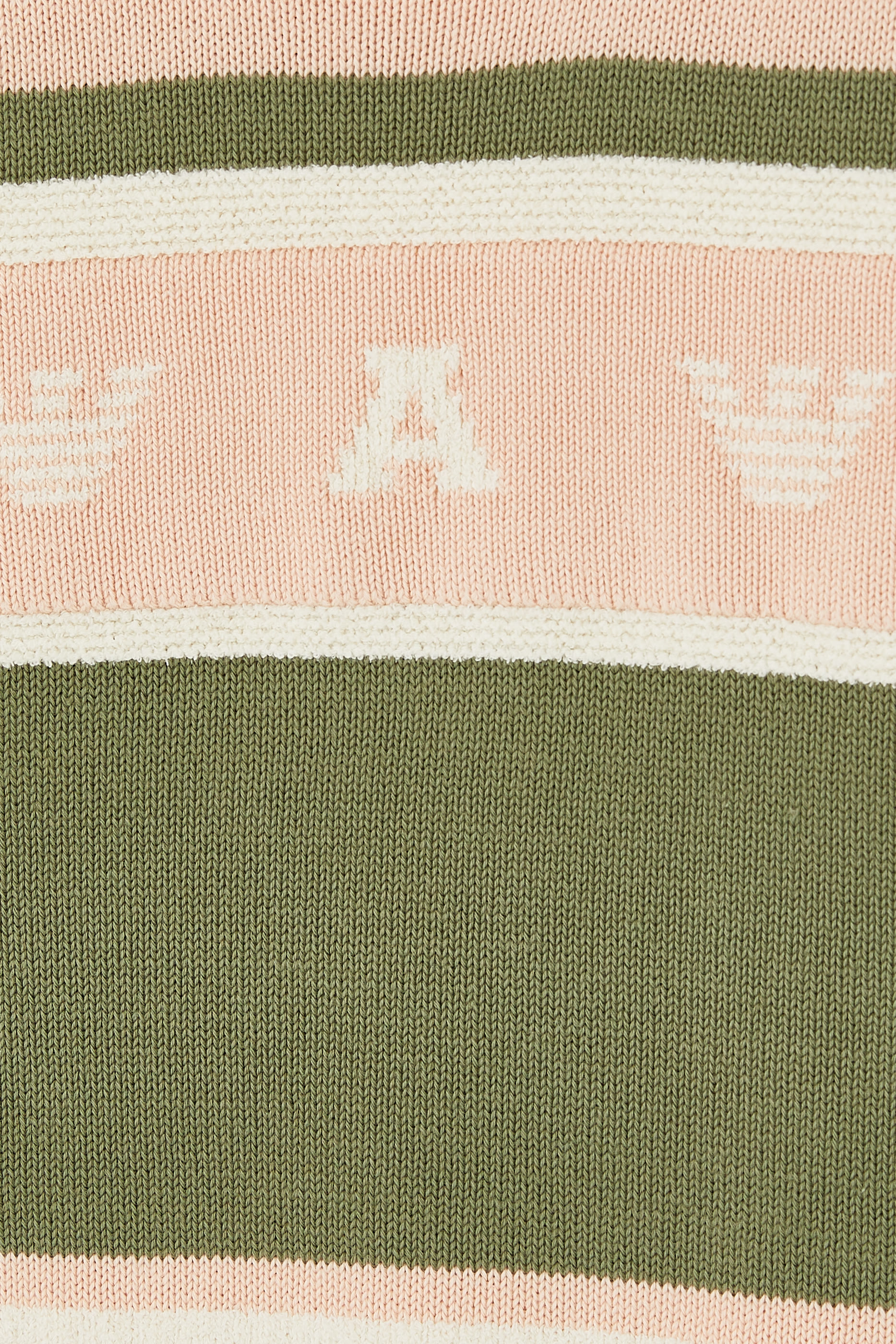 كنزة للأطفال بطبعتي شعار الماركة