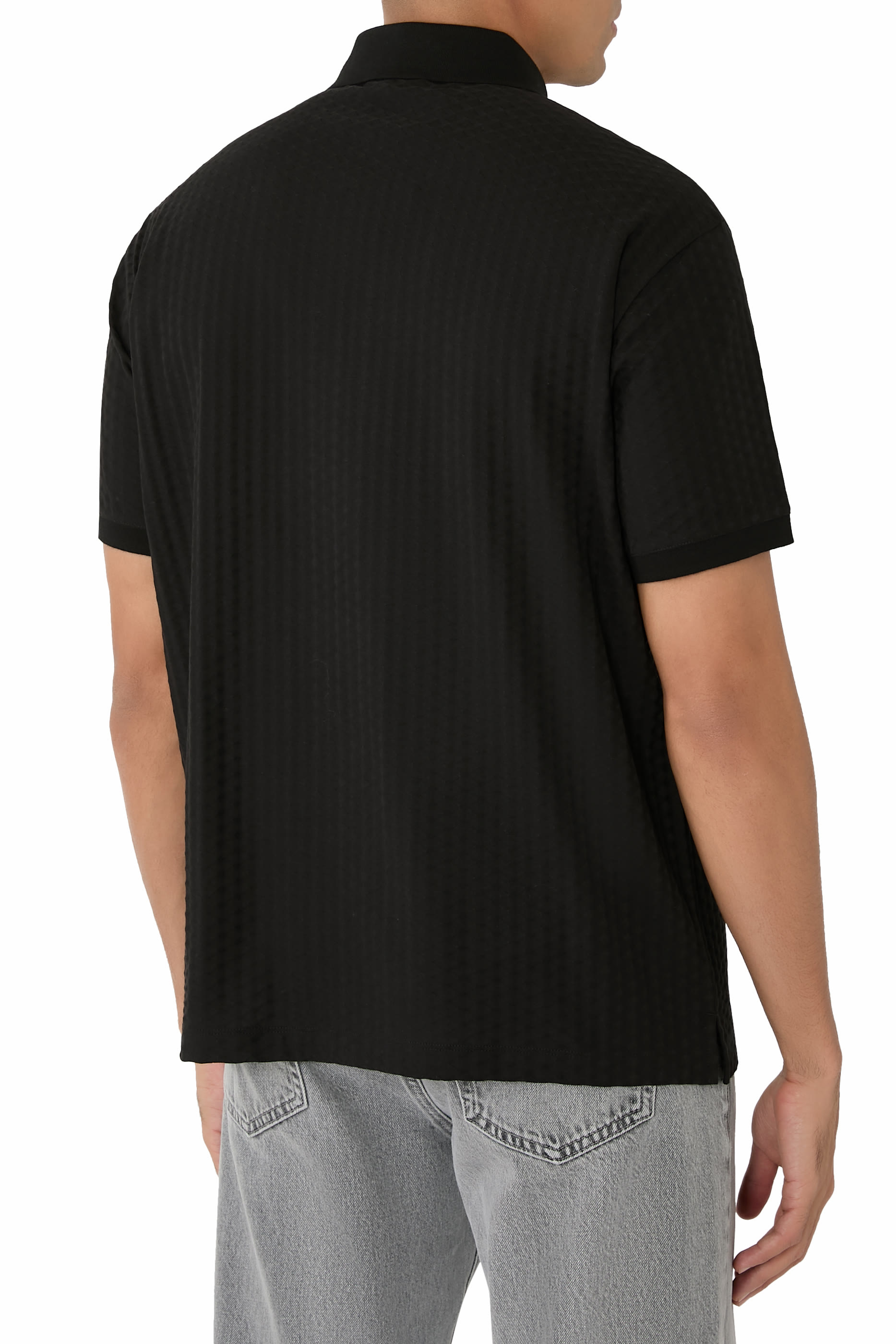 قميص بولو بخطوط أفقية