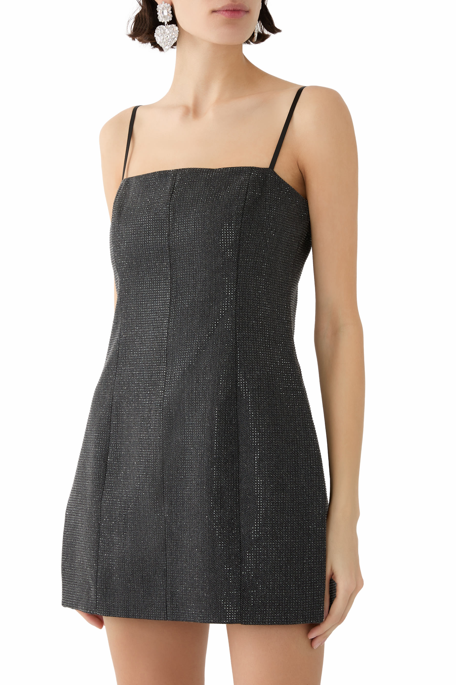 فستان قصير بياقة مربعة