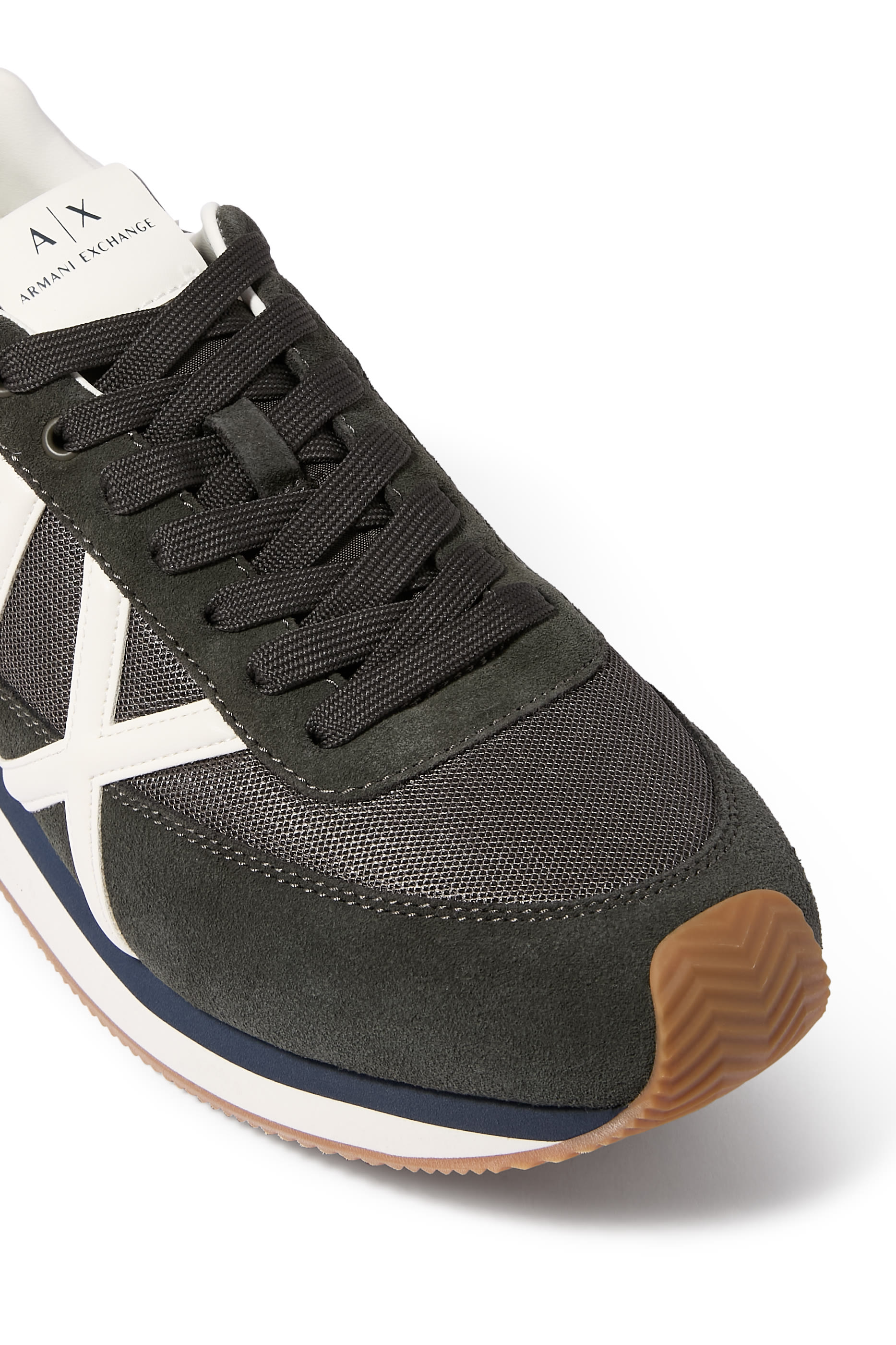 سنيكرز رويال بكاحل منخفض وشعار الماركة