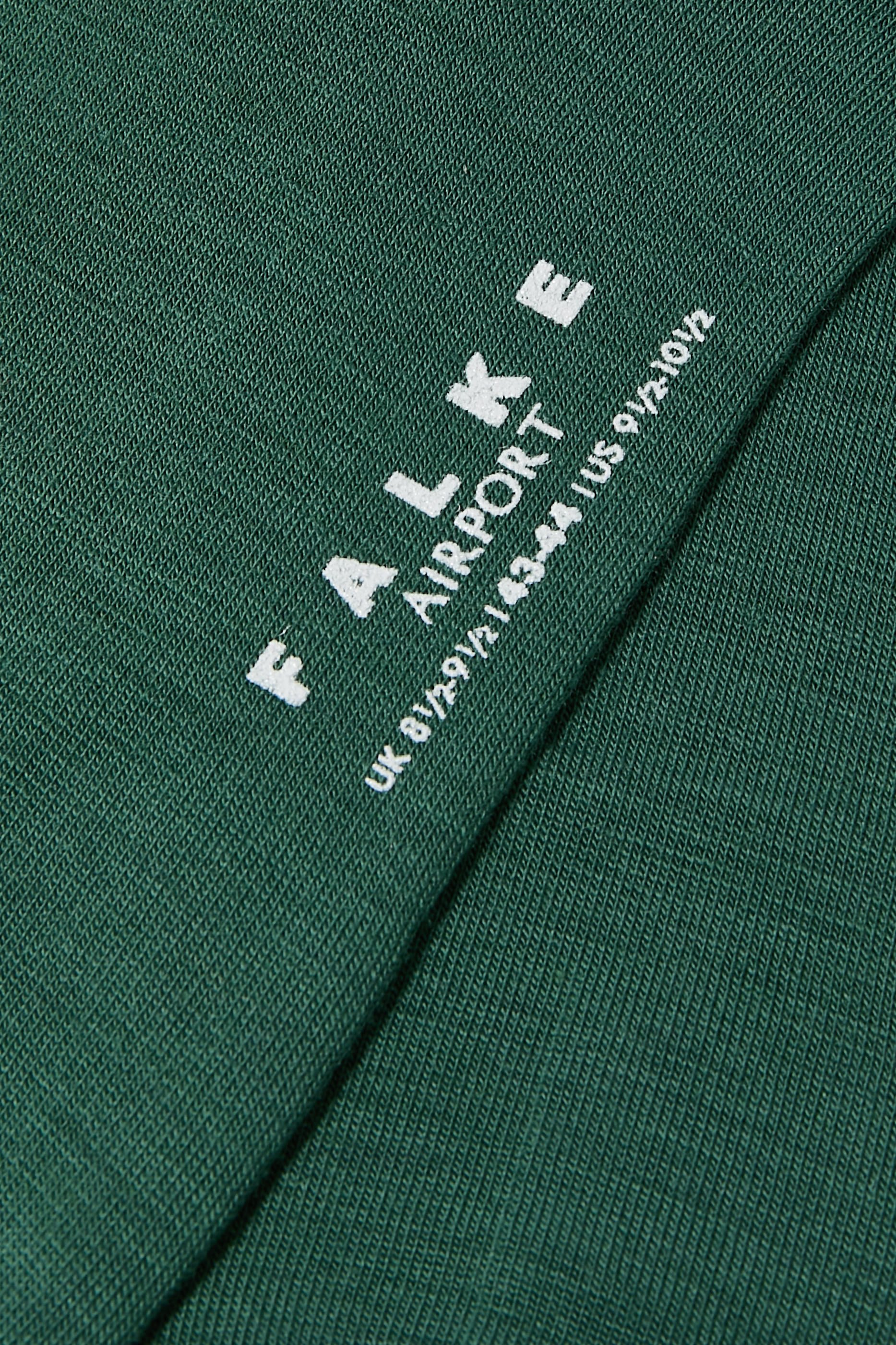 جوارب اير بورت