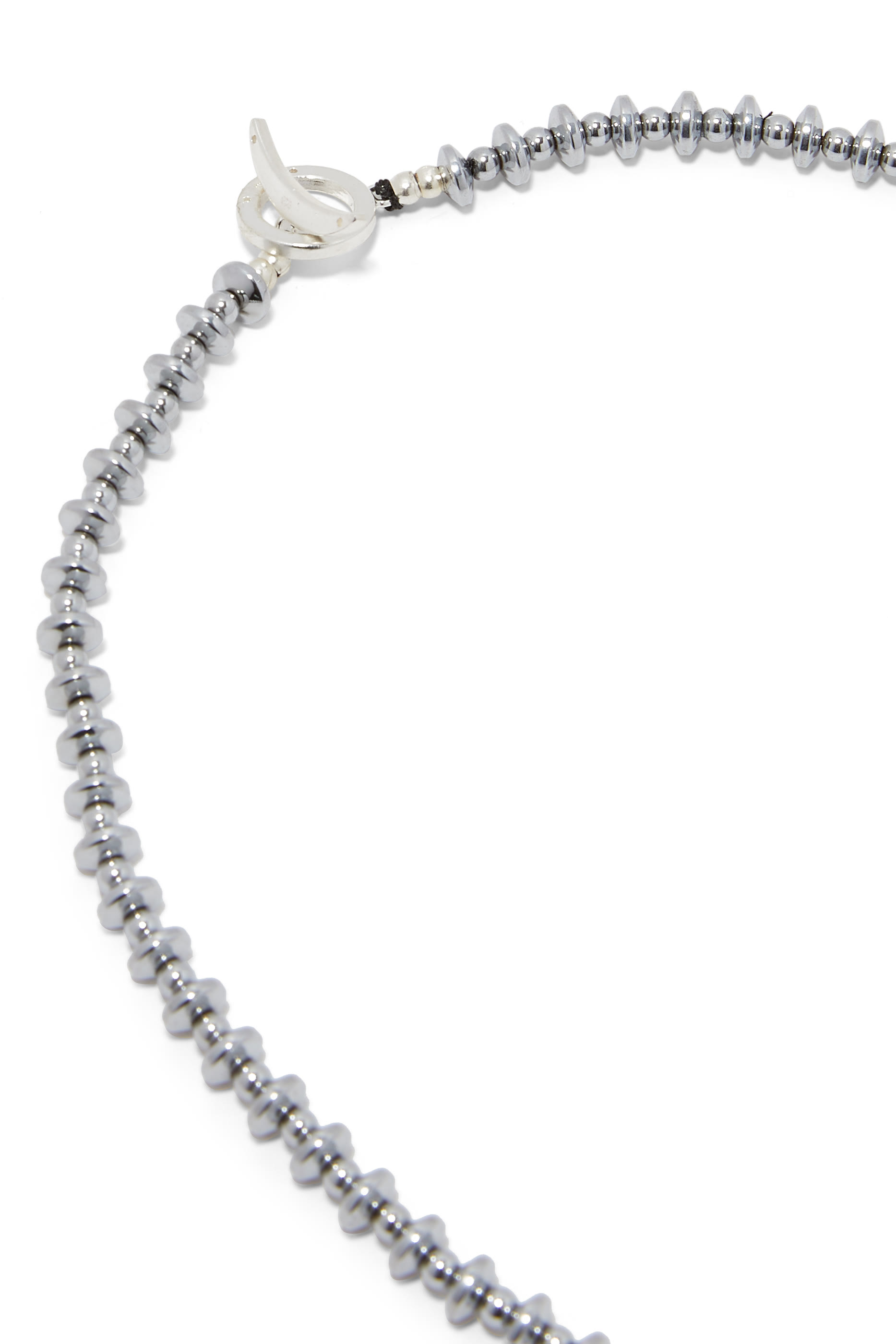 قلادة بدلاية بشكل يمامة