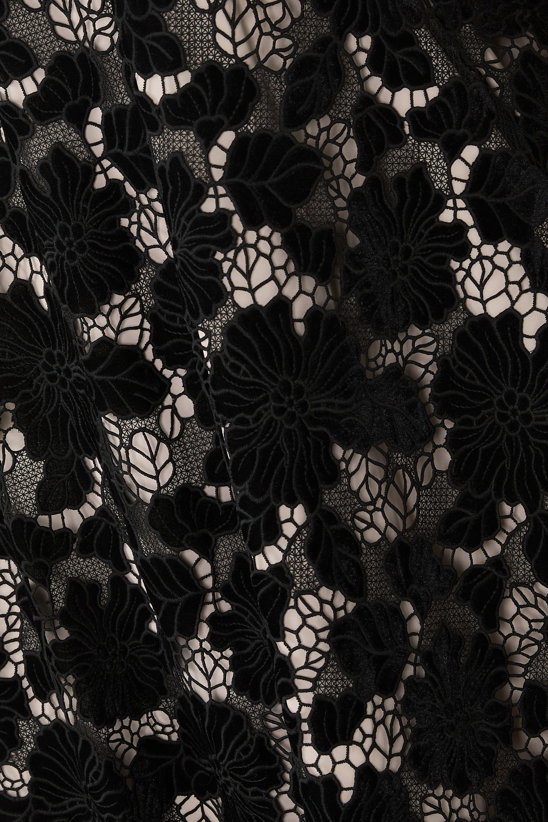 تنورة لورينا طويلة دانتيل