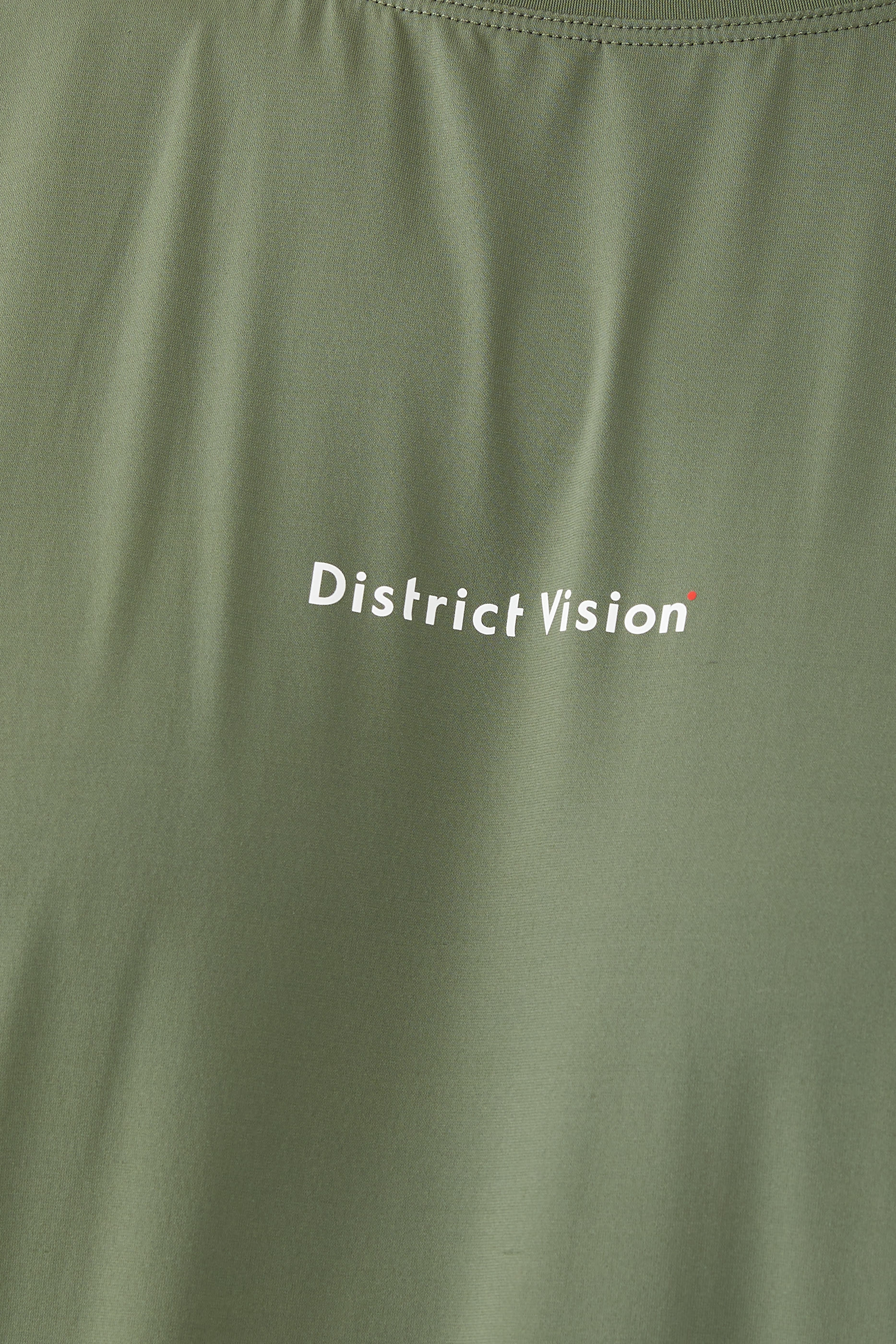 تيشيرت خفيف الوزن بأكمام قصيرة معالج بالصبار