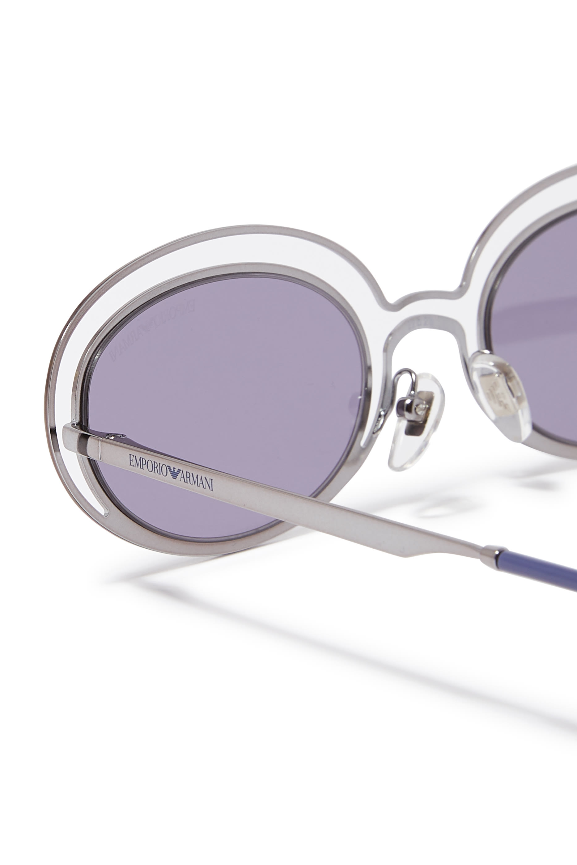 نظارة شمسية بإطار بيضاوي