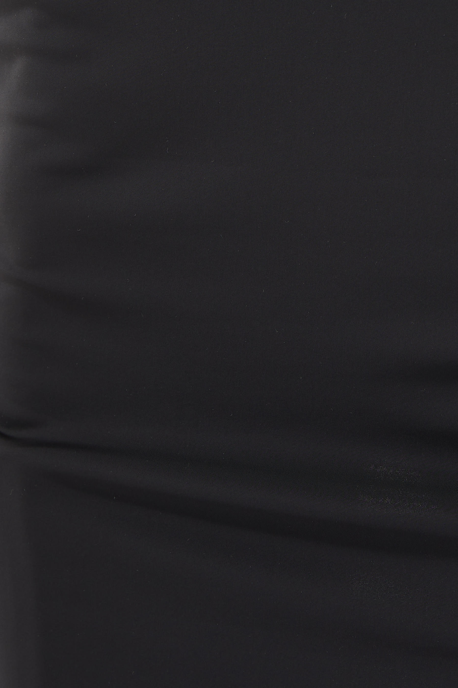 فستان طويل بدون أكمام