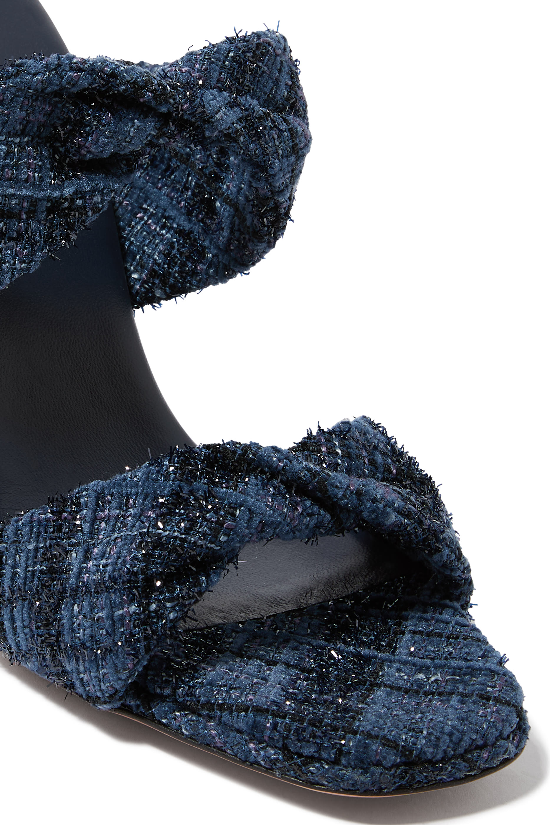 حذاء 95 مفتوح من الخلف بسيور ملفوفة تويد