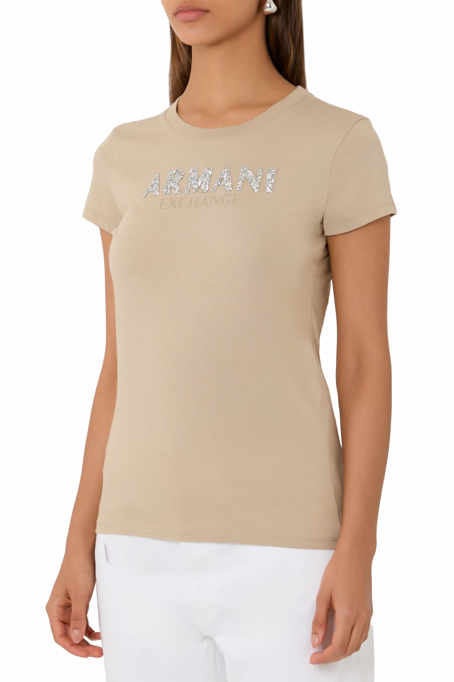 تيشيرت بقصة ضيقة بشعار الماركة قطن