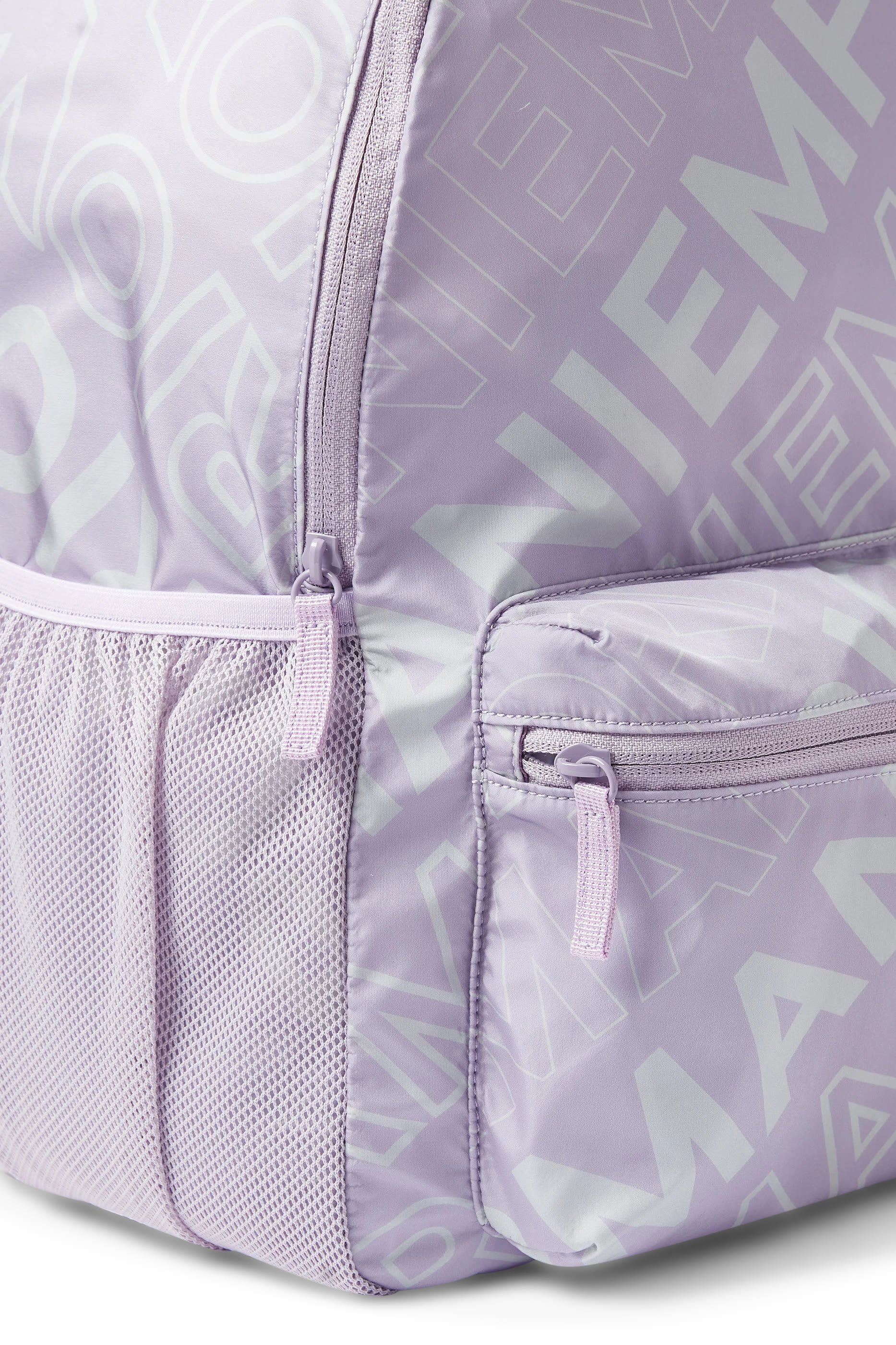 حقيبة ظهر نايلون بطبعة حروف شعار الماركة بالكامل