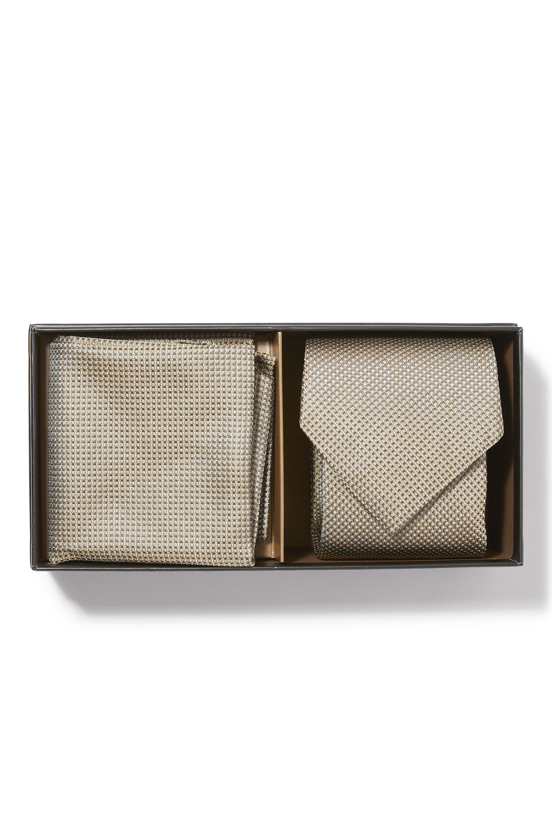 طقم ربطة عنق ومنديل جيب ايتش