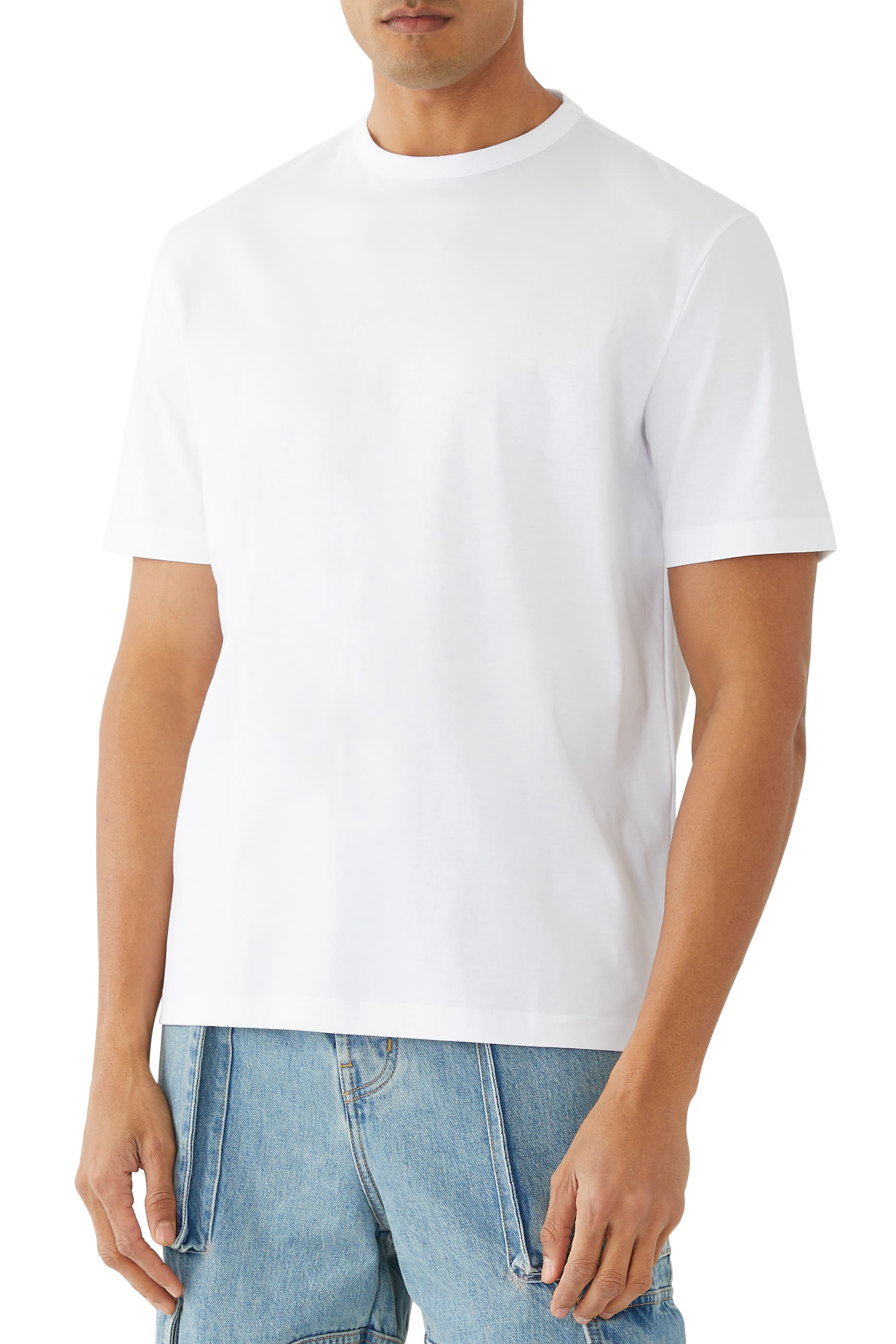 تيشيرت اسنشيال بشعار الماركة