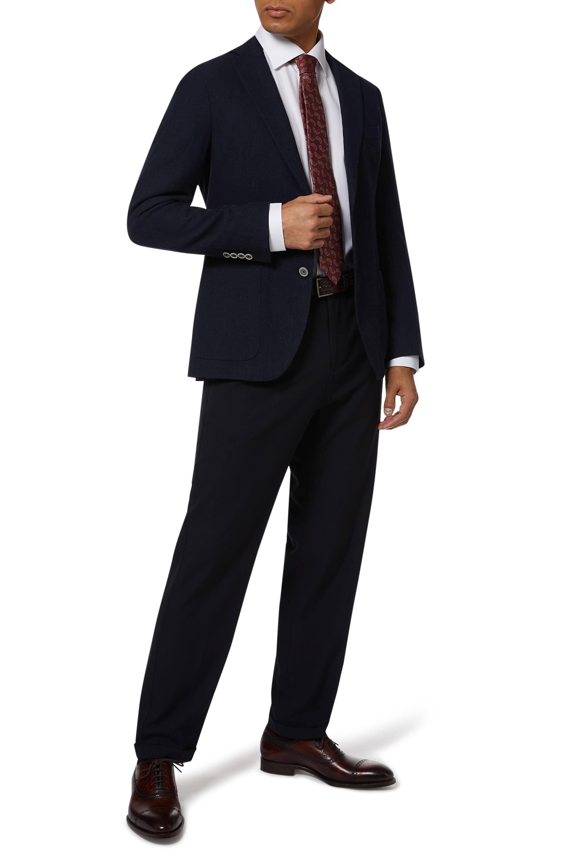 قميص بقصة عصرية ونقشة هاروغيت