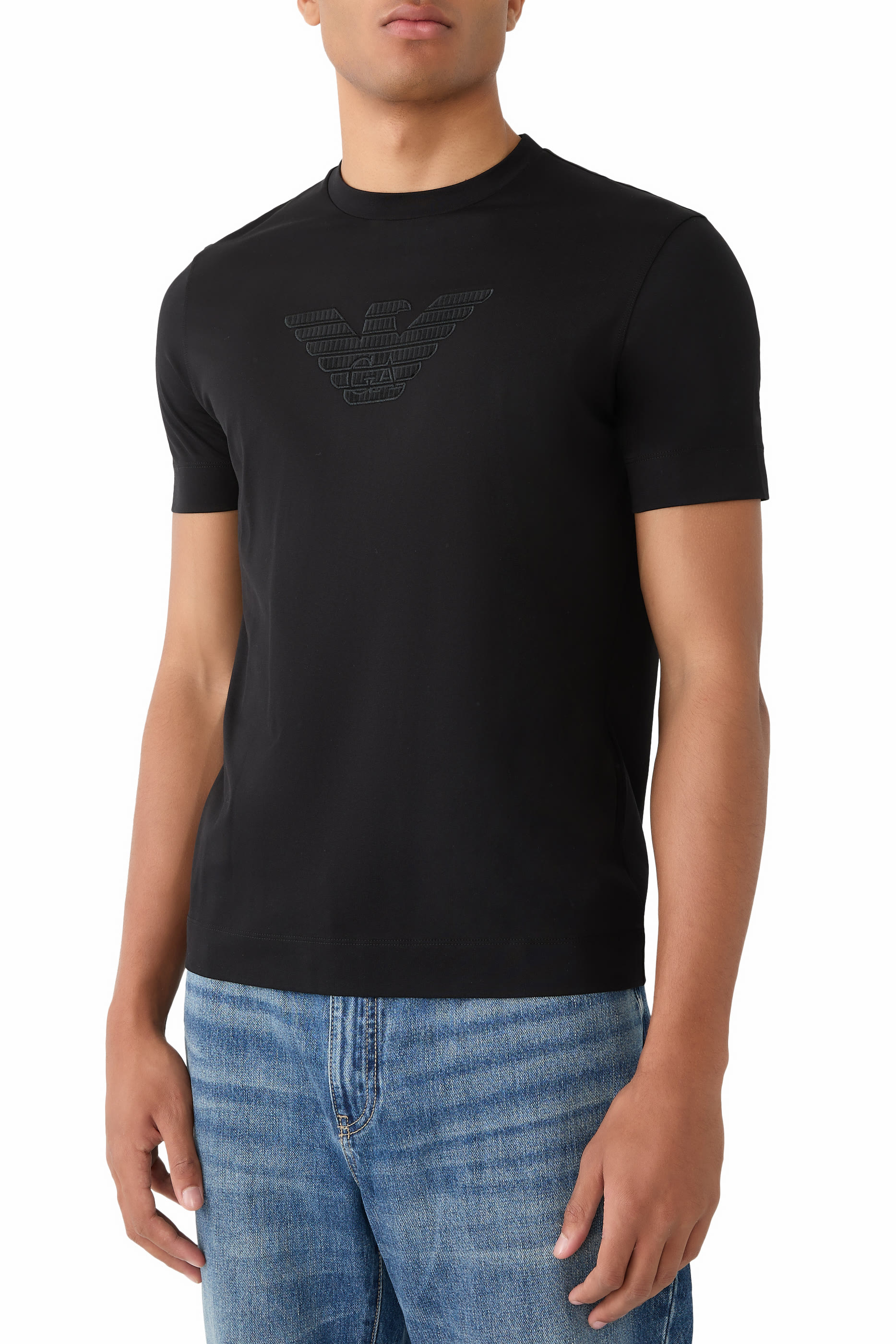 تيشيرت بطبعات شعار الماركة