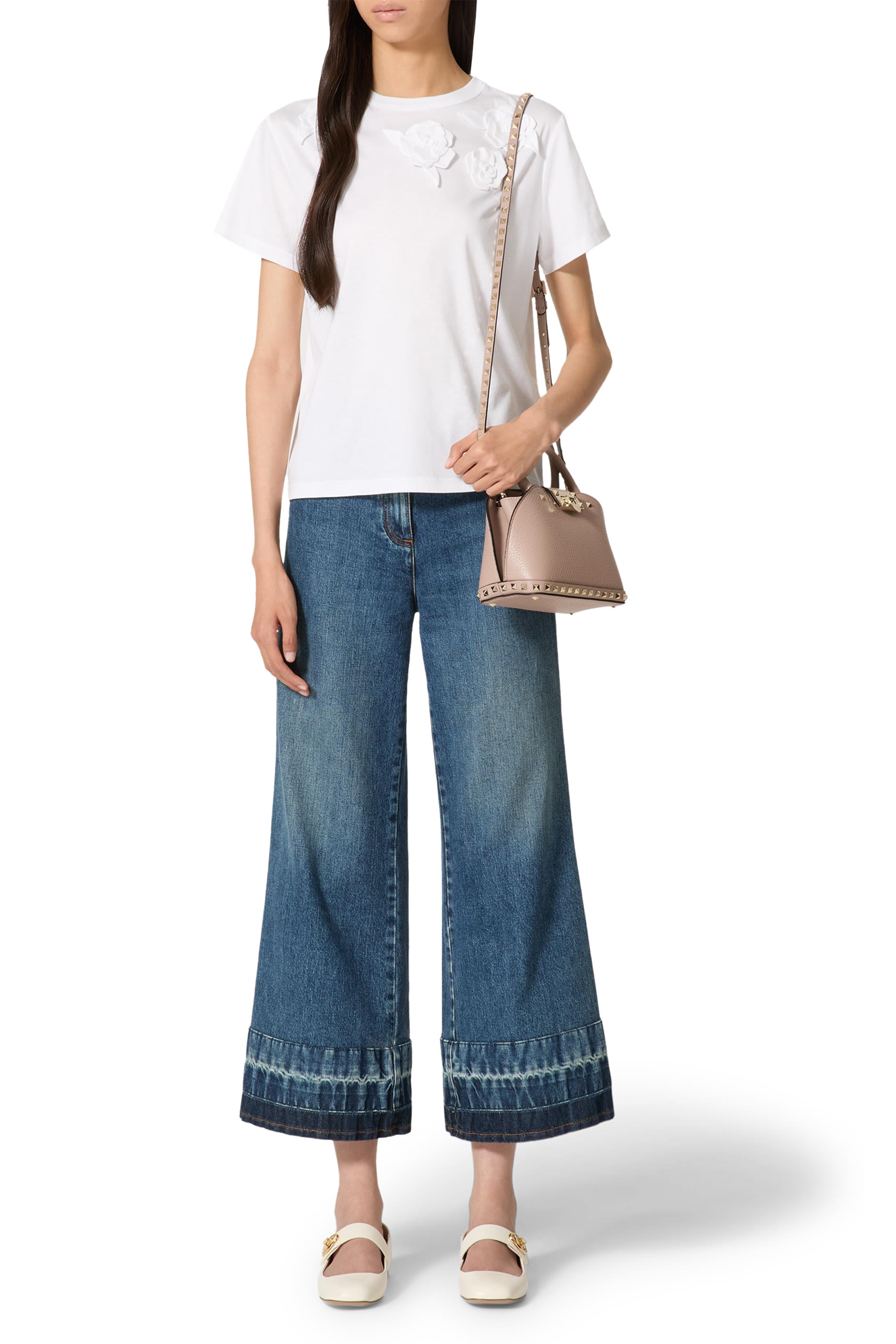 حقيبة يد صغيرة مرصعة بحلي هرمية