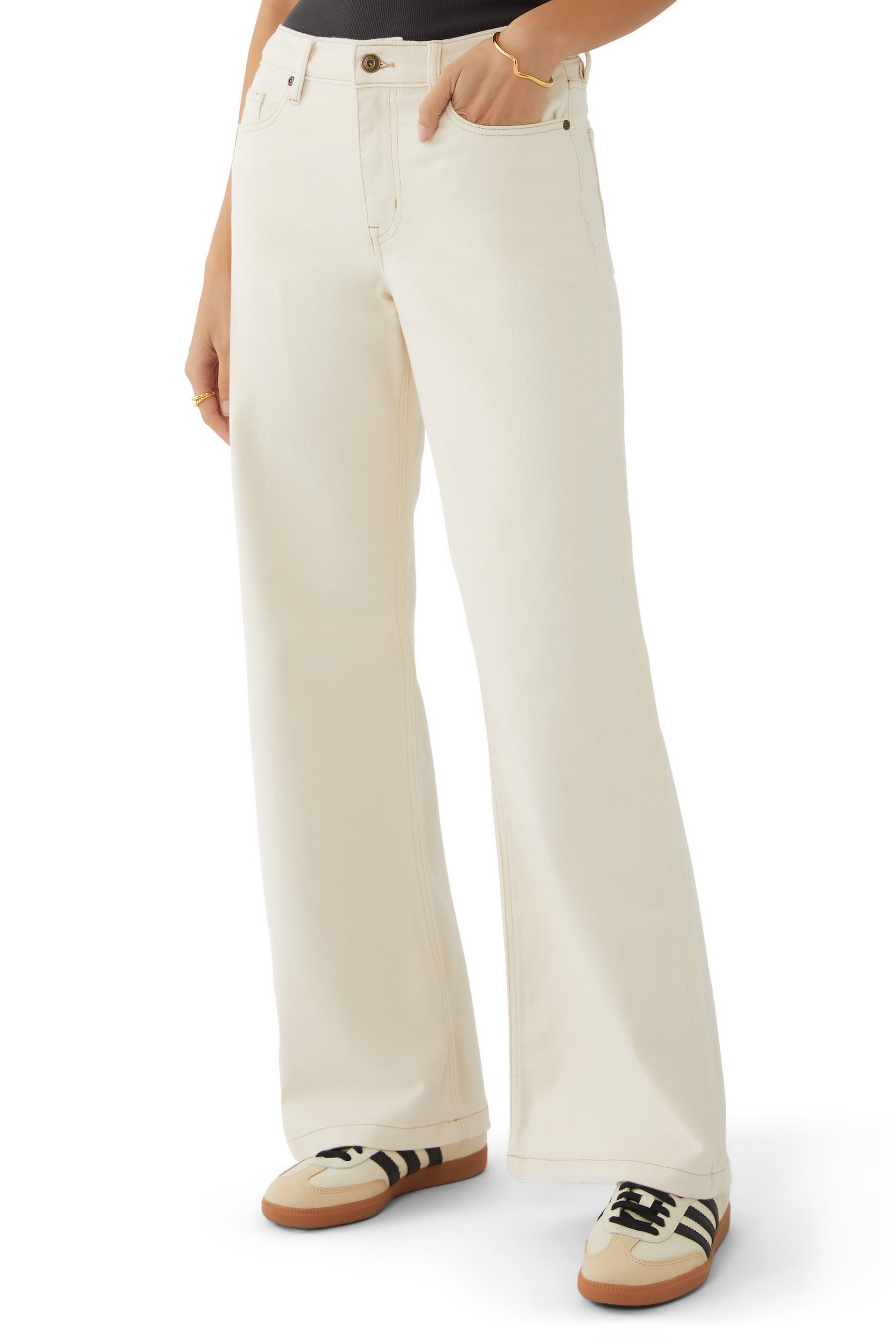 بنطال جينز ميا بقصة ساق واسعة بخصر متوسط الإرتفاع