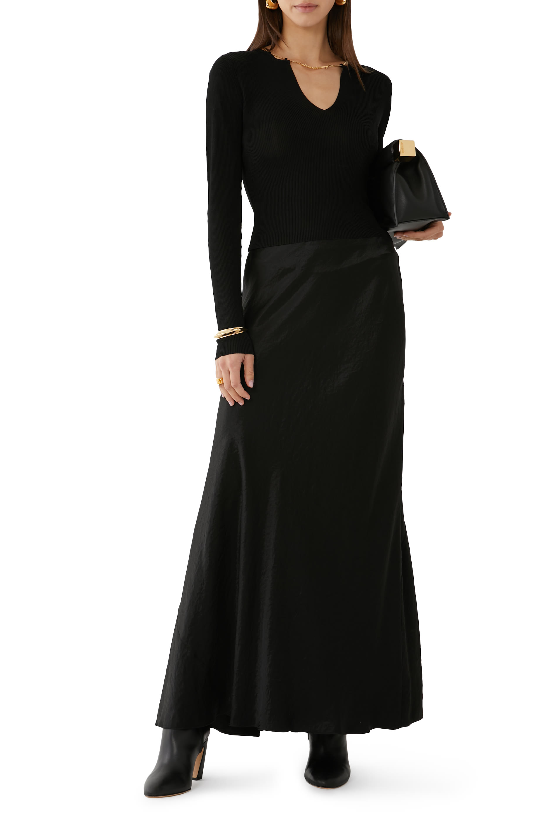 قميص قضير بشعار الماركة