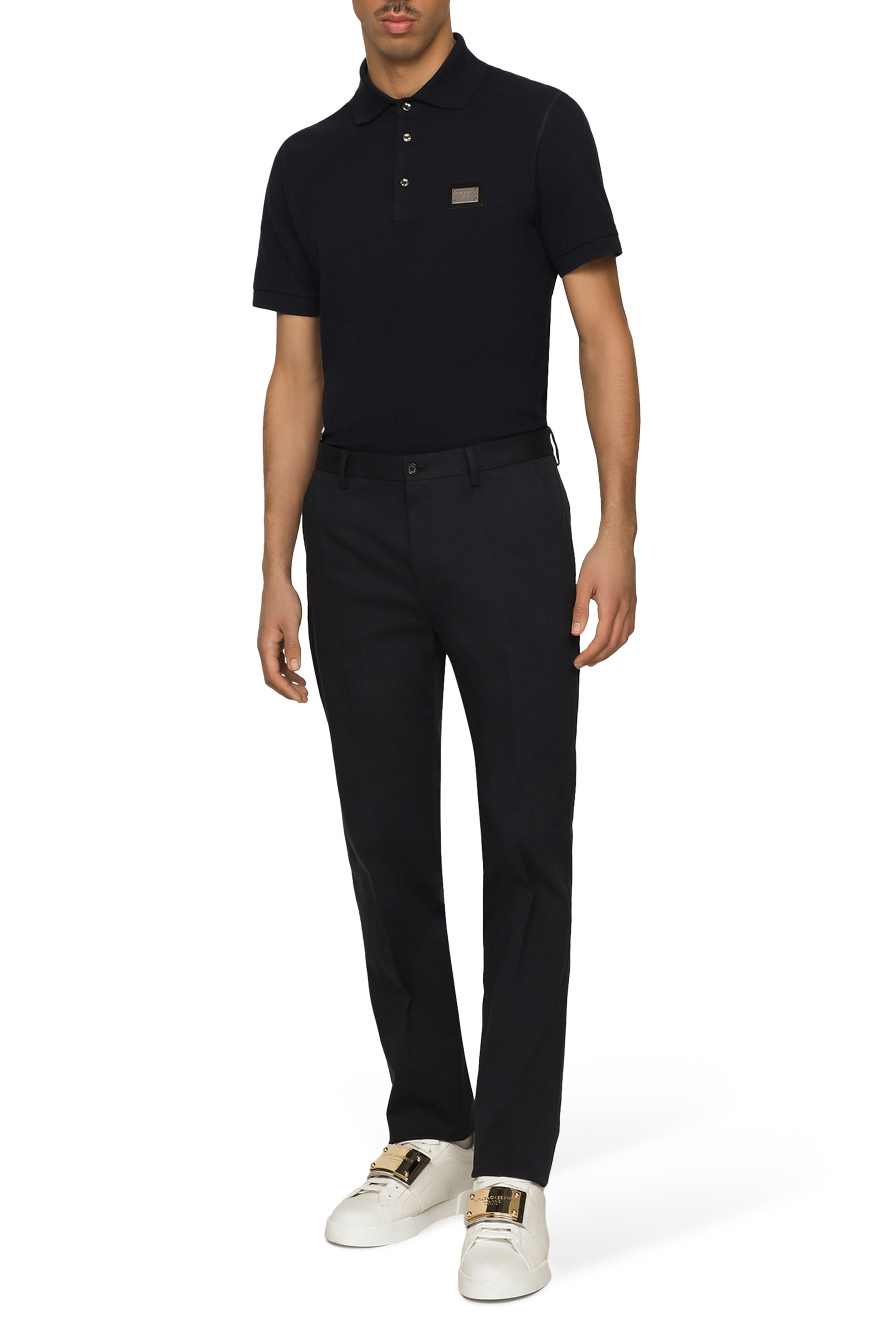 بنطال بشعار الماركة