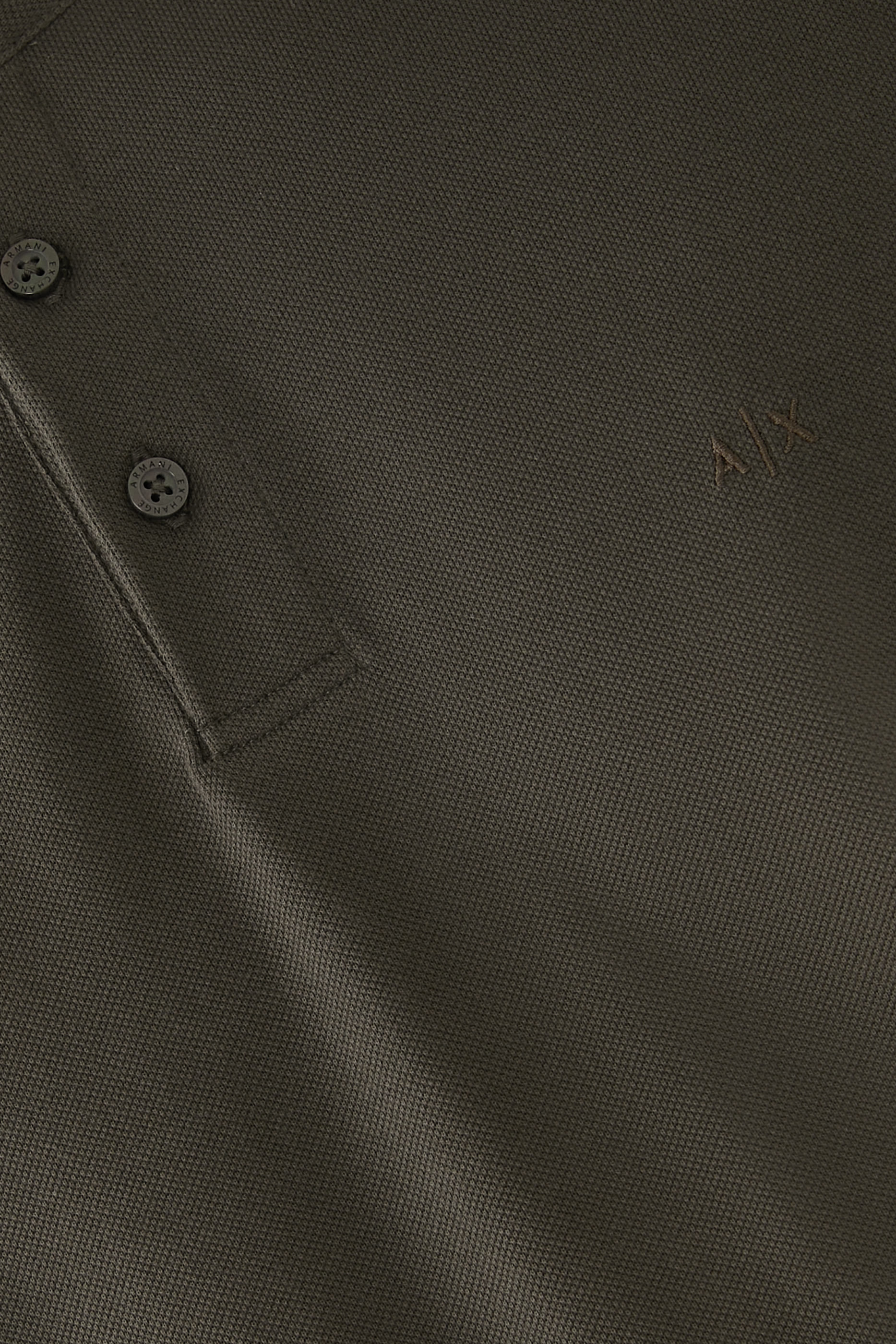 قميص بولو بأكمام قصيرة