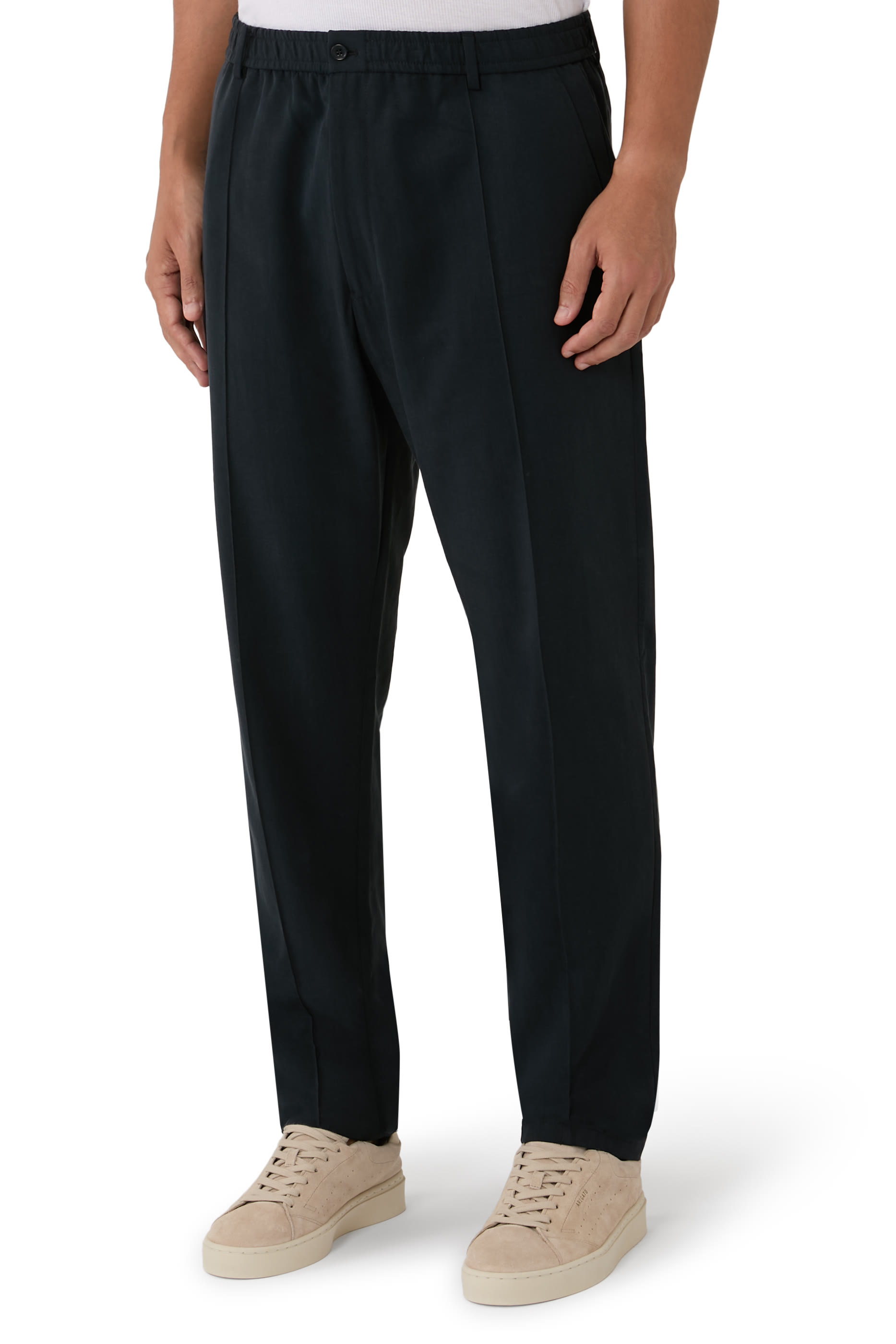 بنطال بقصة ساق مستقيمة