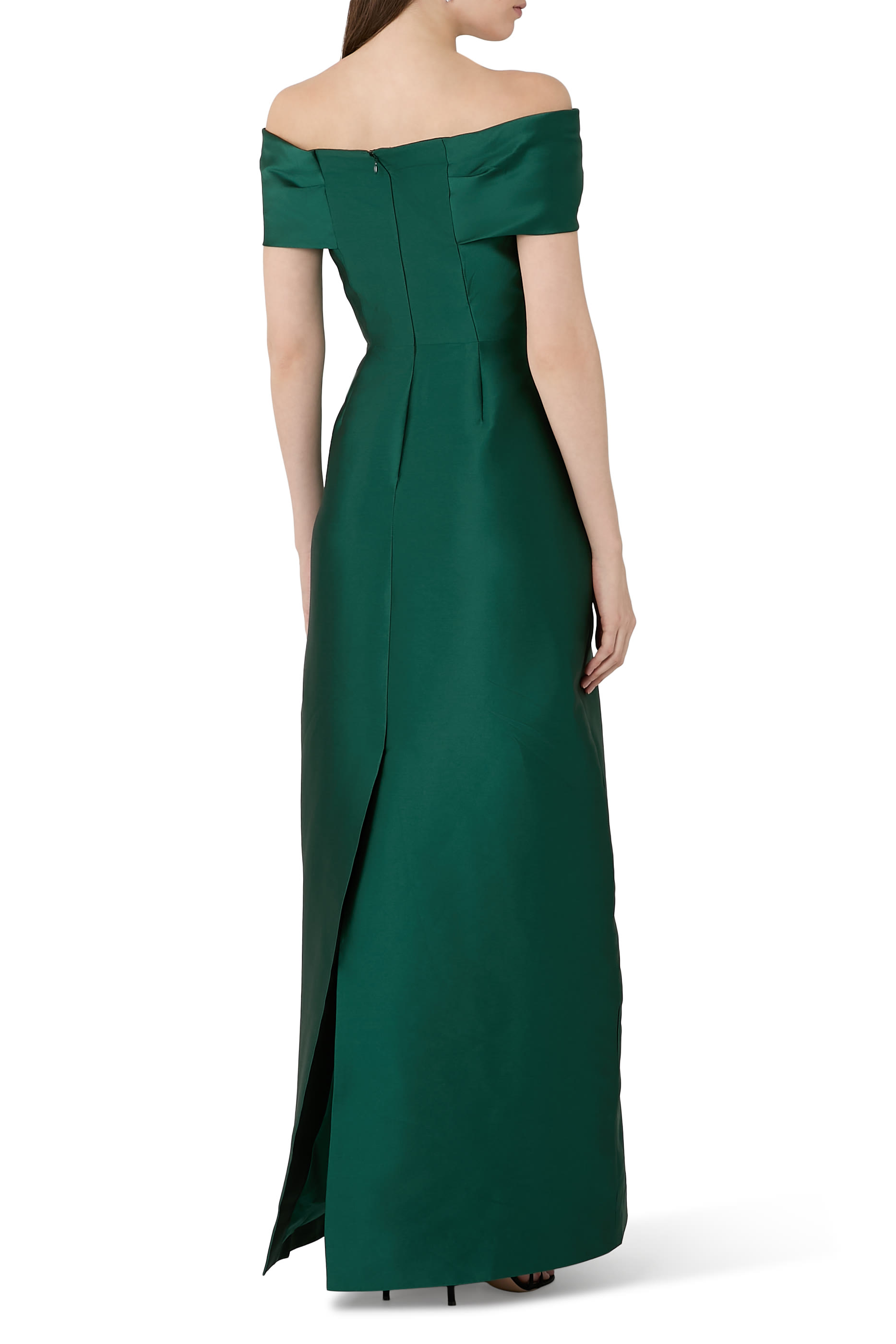 فستان سهرة كاب بقصة مستقيمة وصدرية بتصميم ملفوف تافيتا