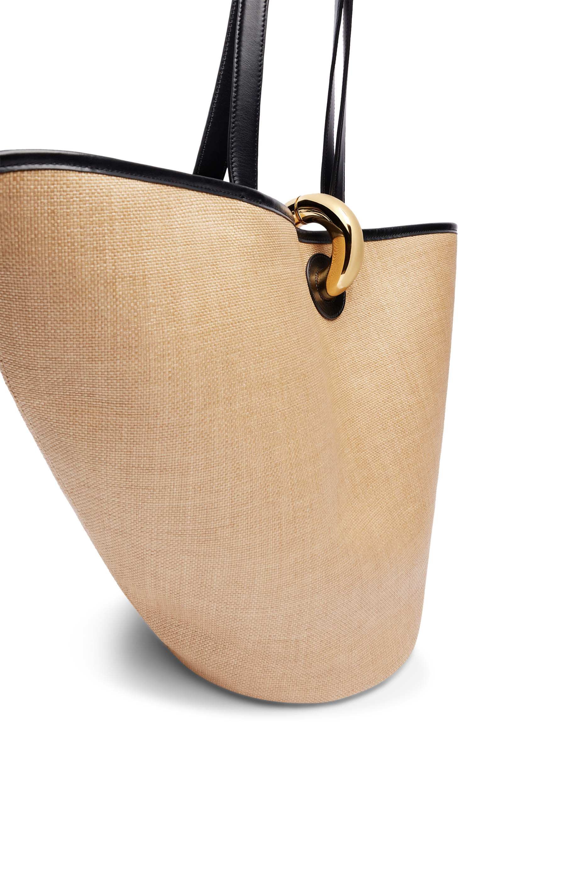 حقيبة بامبولا