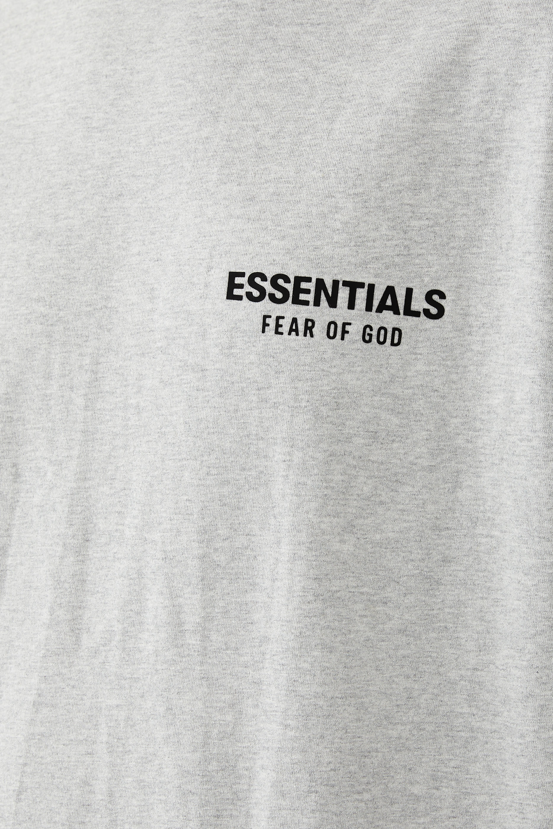 تيشيرت بياقة ضيقة جرسيه