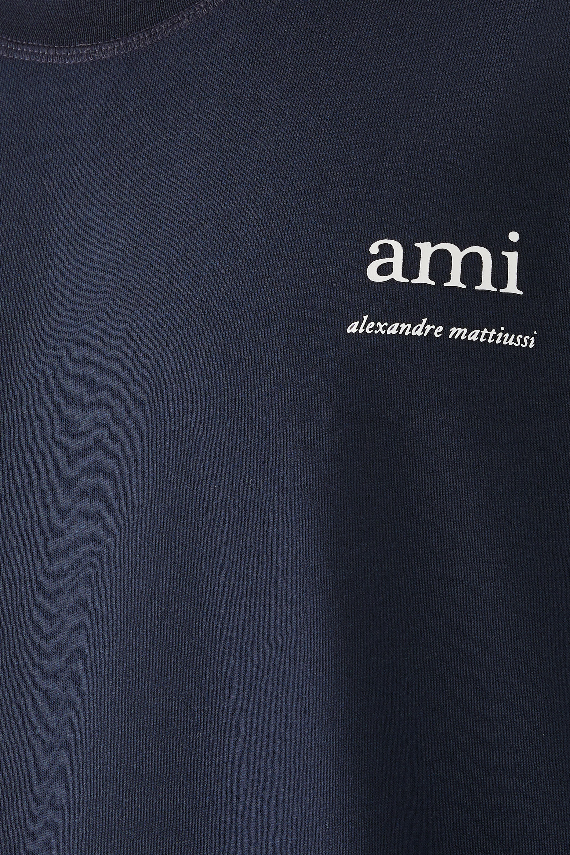 تيشيرت بشعار الماركة