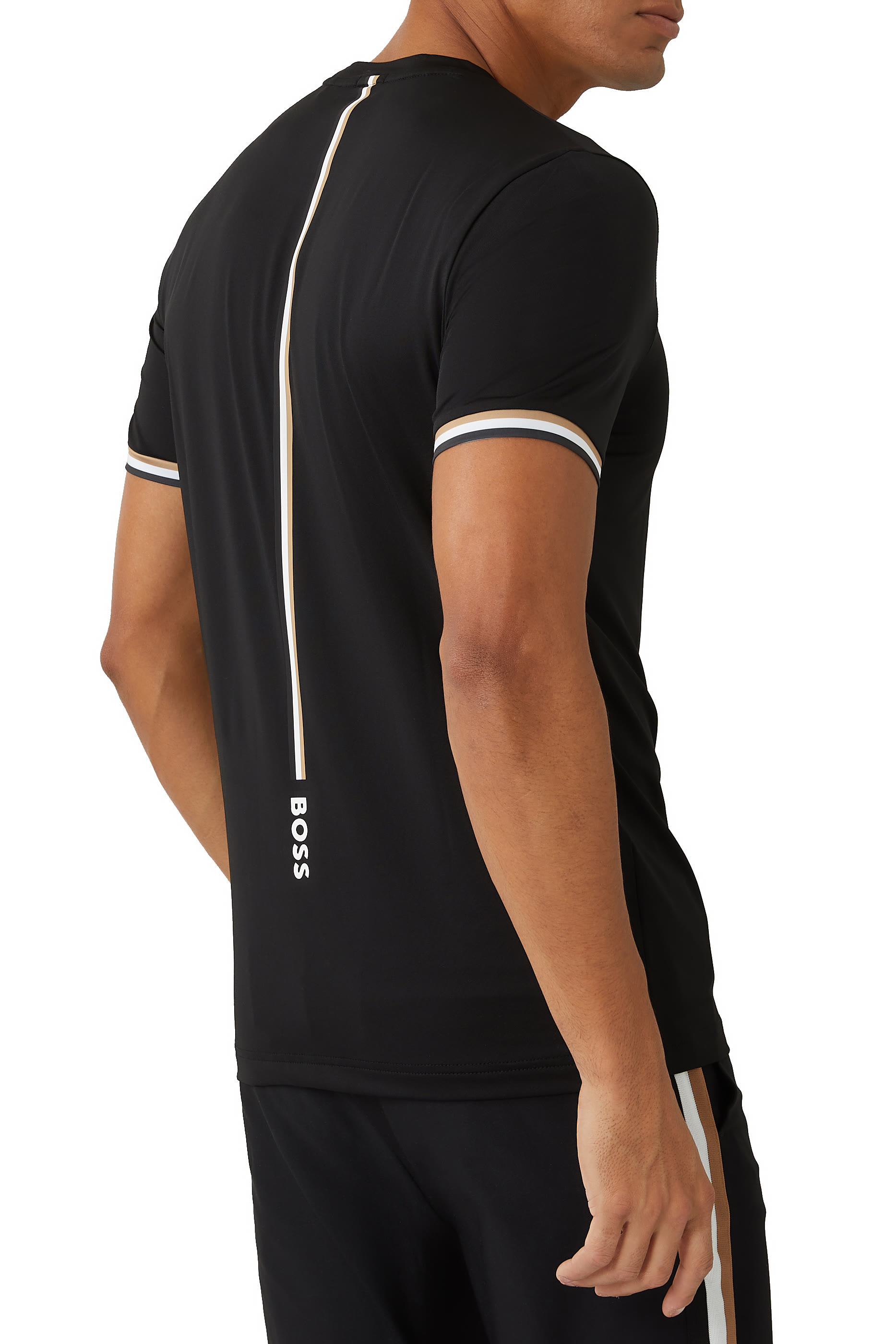 تيشيرت ماتيو بيريتيني بطبعة خطوط وشعار الماركة