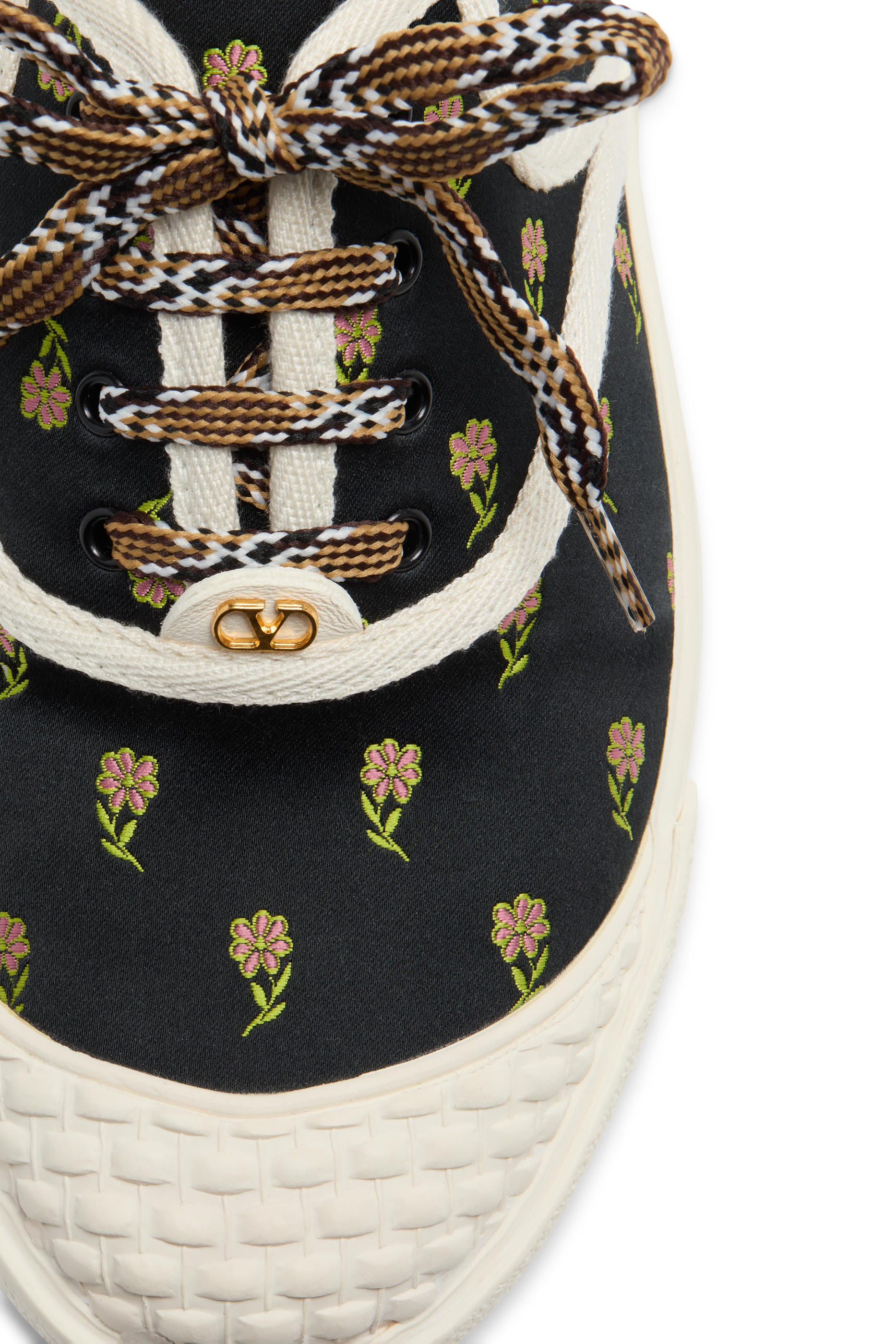 سنيكرز باي باي باي