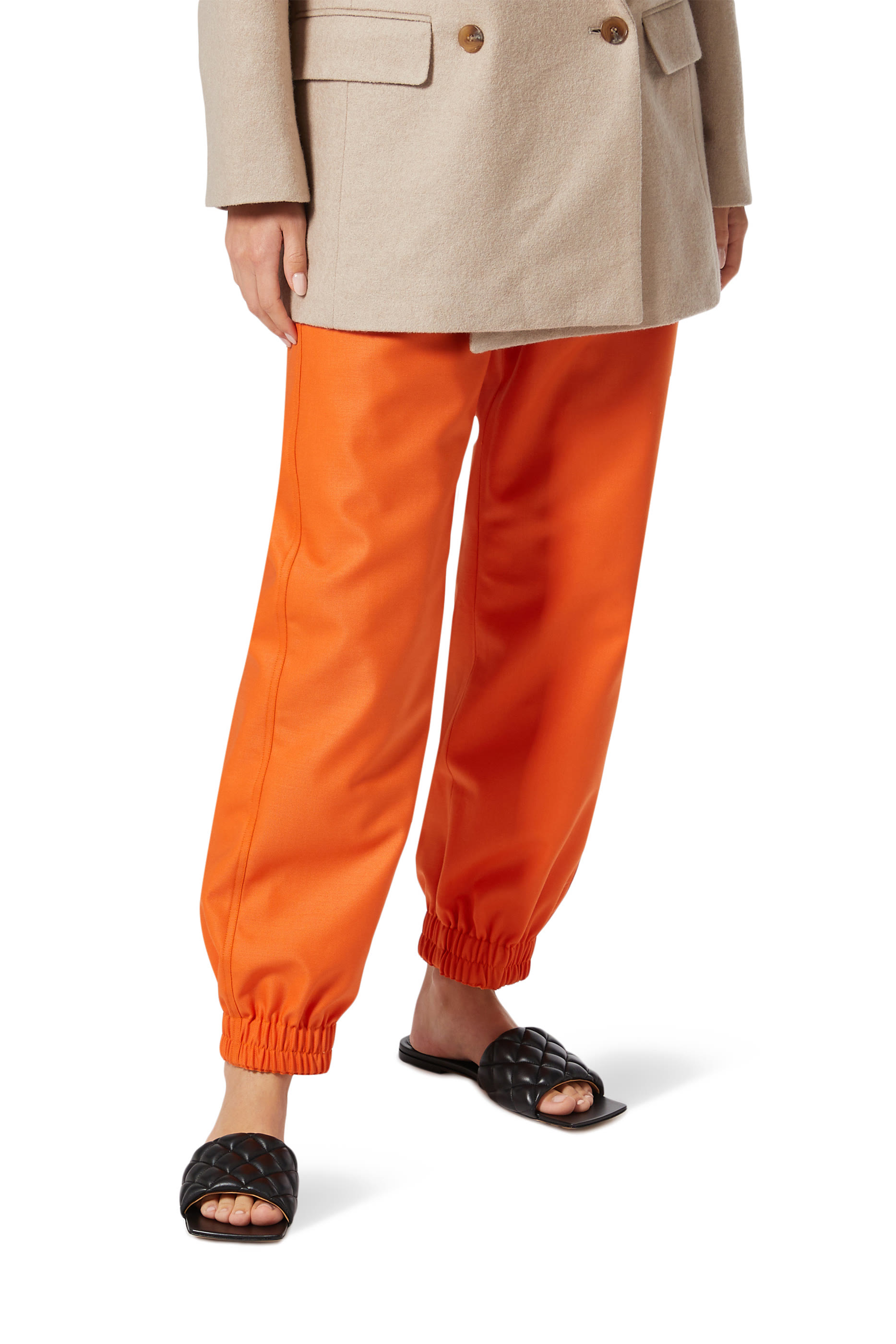 صندل مبطن بكعب مسطح