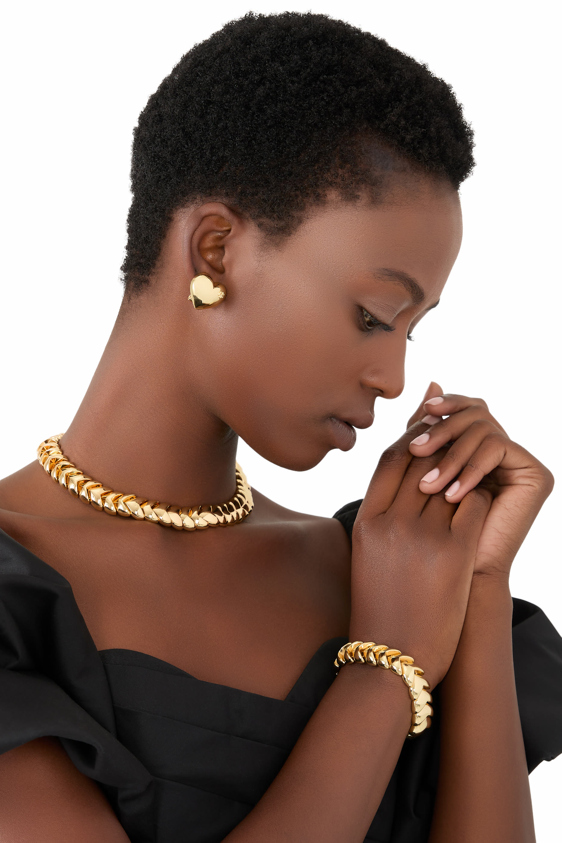 قلادة على شكل قلب متعددة الطبقات