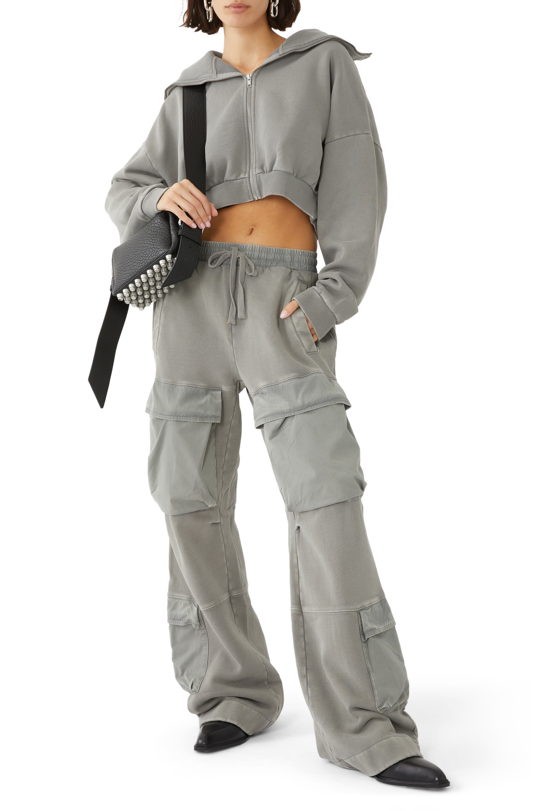 بنطال سويت سوتس بتصميم عملي