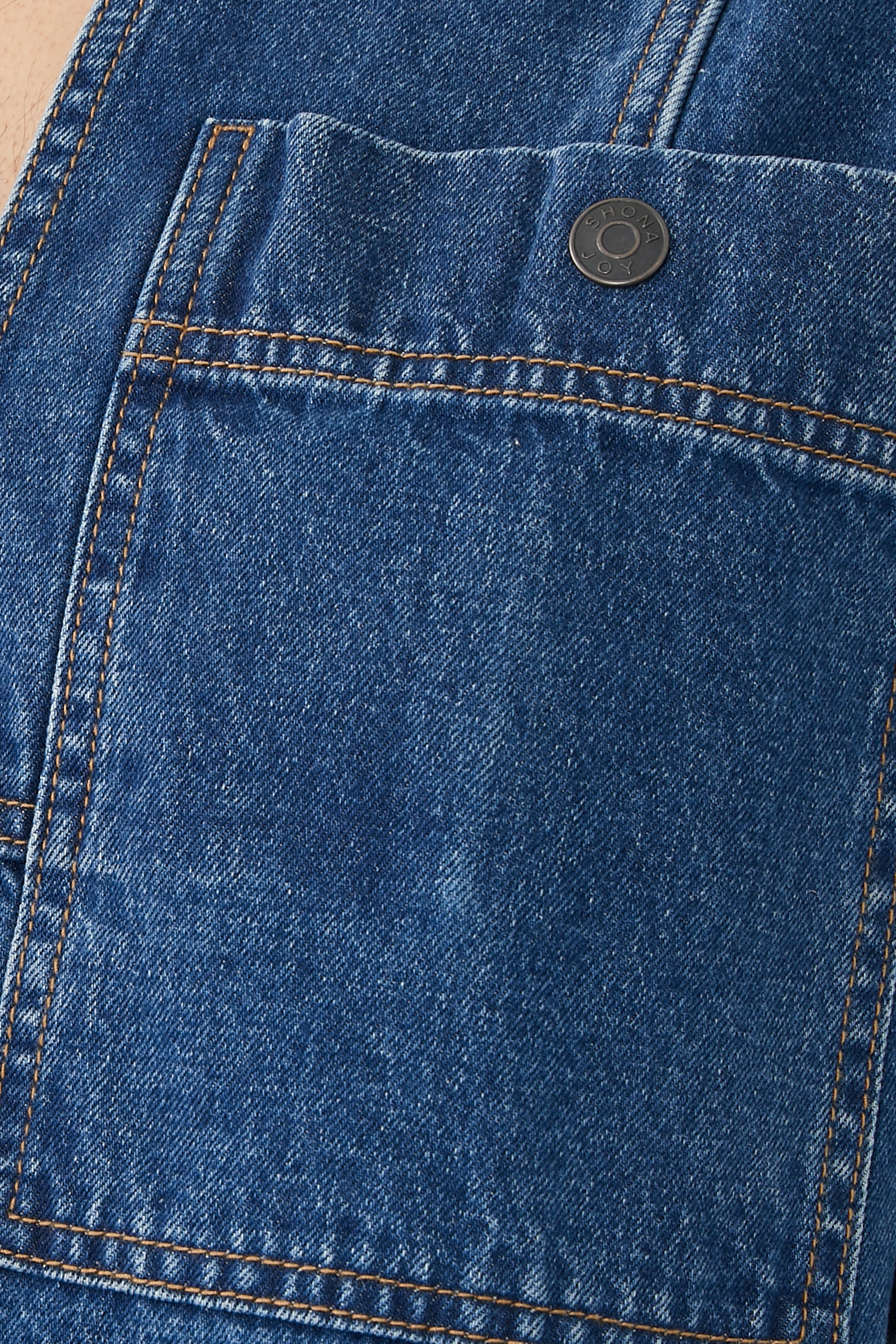 بلوزة ريتا بتصميم كنزة