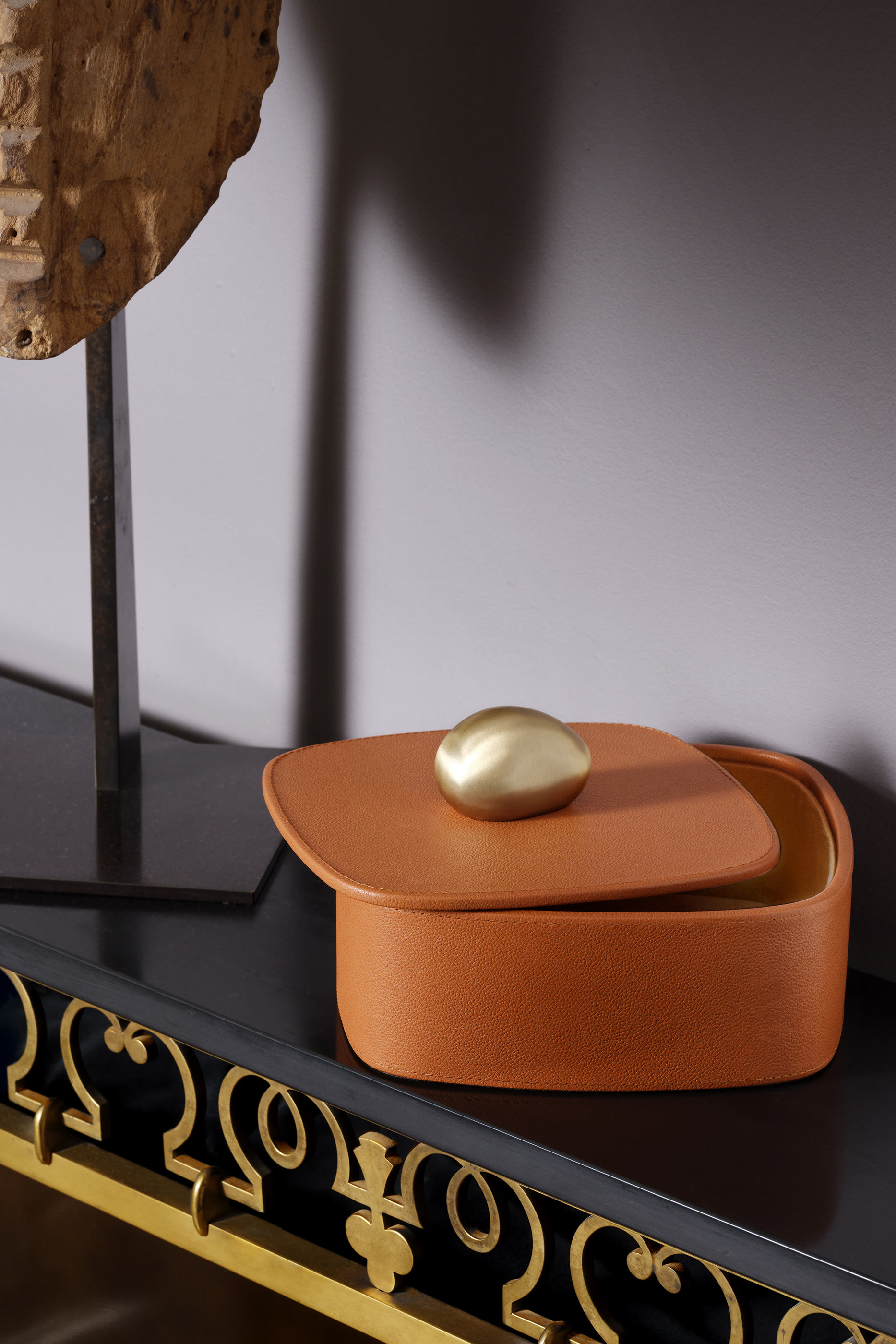 صندوق حلي بارز الملمس