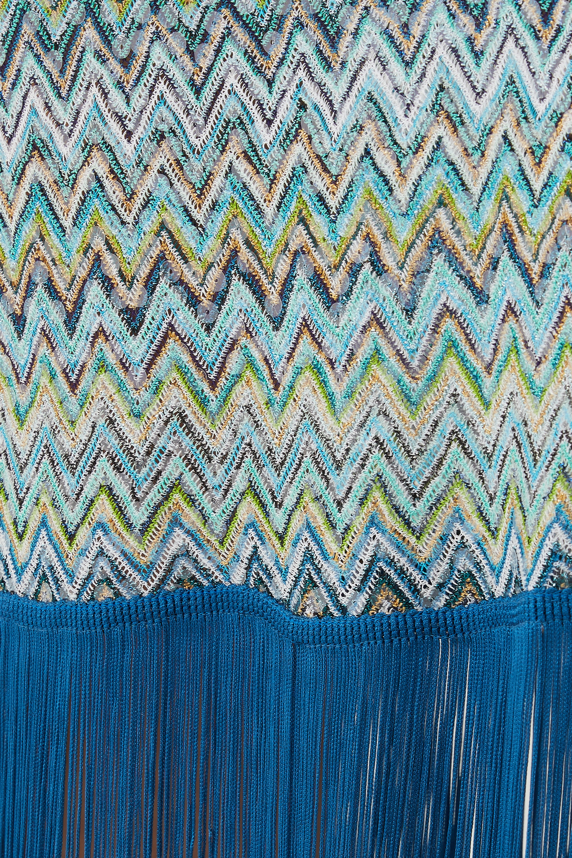 فستان طويل للإرتداء فوق ملابس السباحة بنقشة خطوط متعرجة