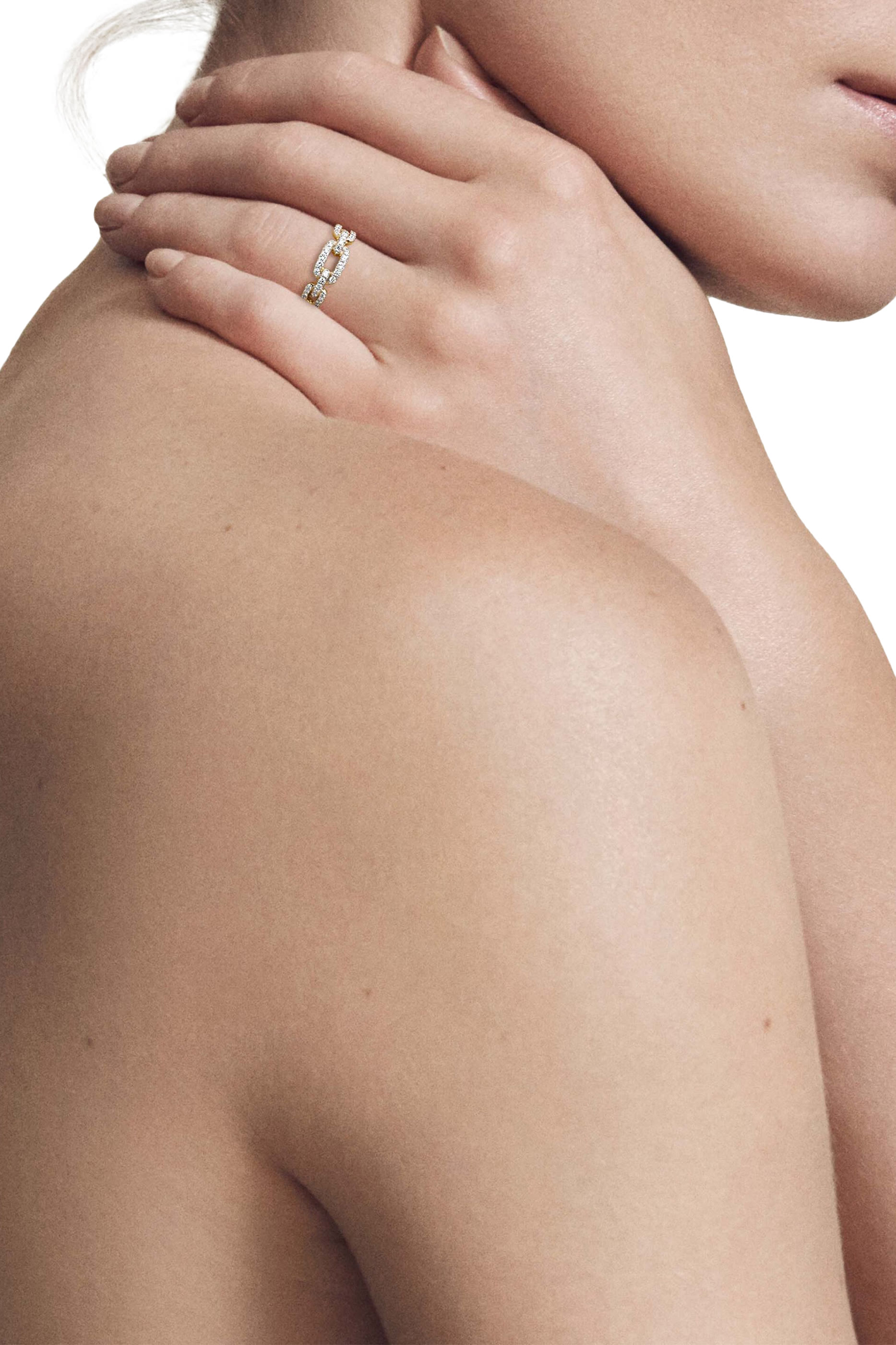 خاتم ستاكس بتصميم سلسلة بحلقات مرصع بالماس ذهب أصفر عيار 18