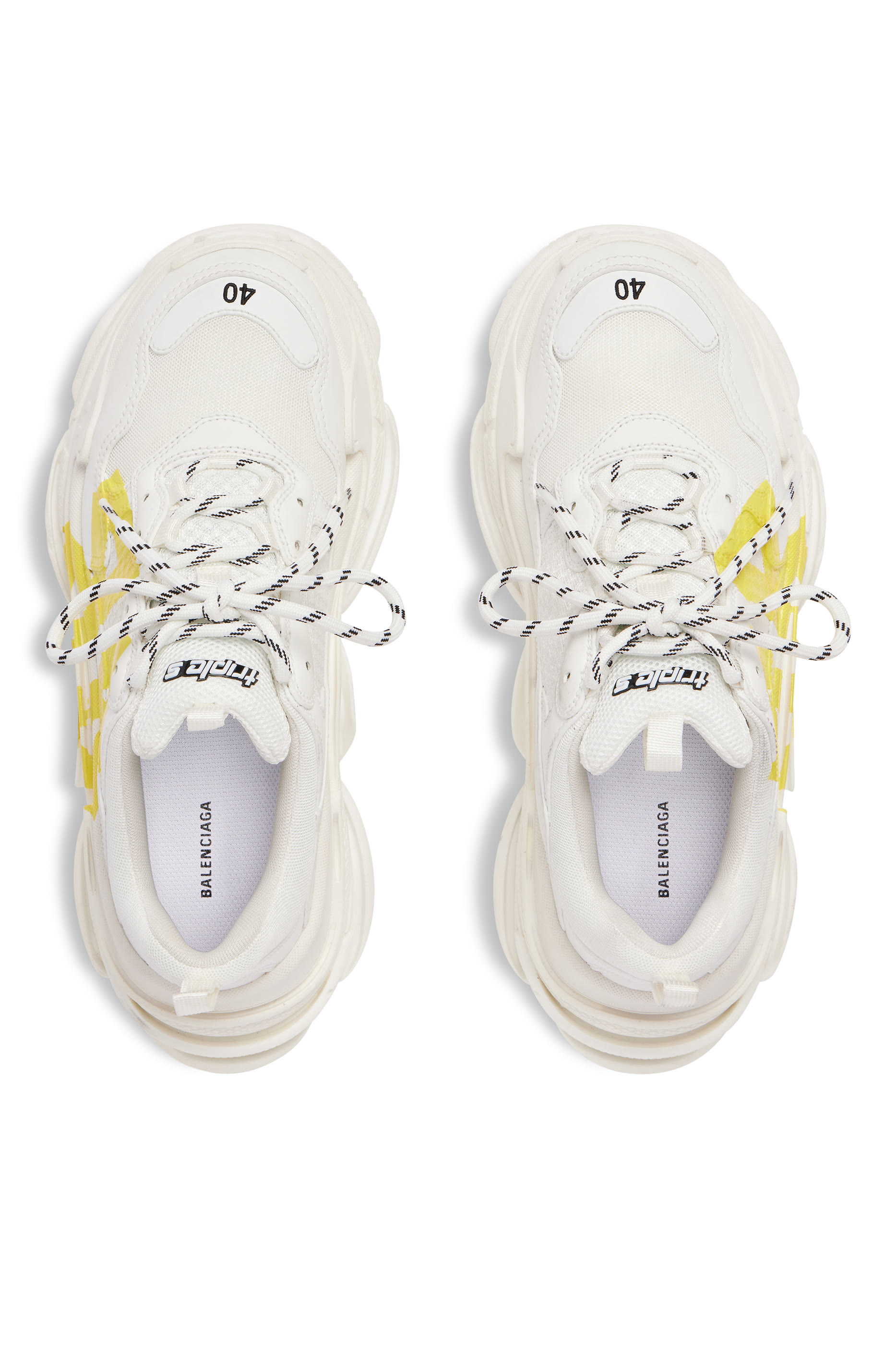 سنيكرز تريبل إس تايب بأشرطة