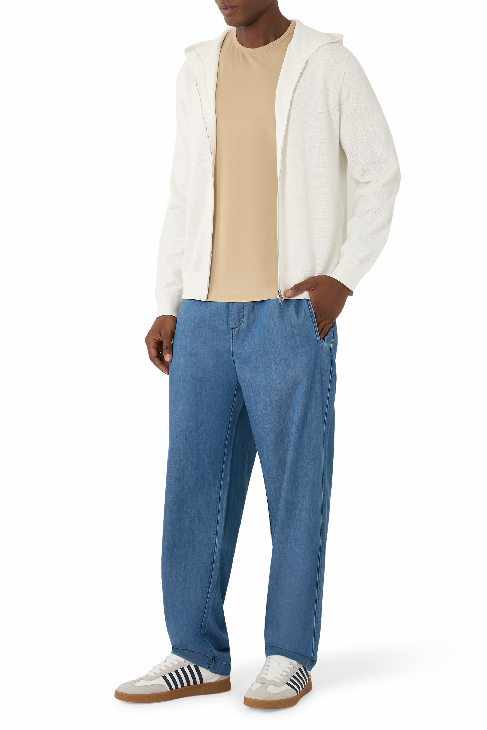 تيشيرت بياقة ضيقة مضلعة