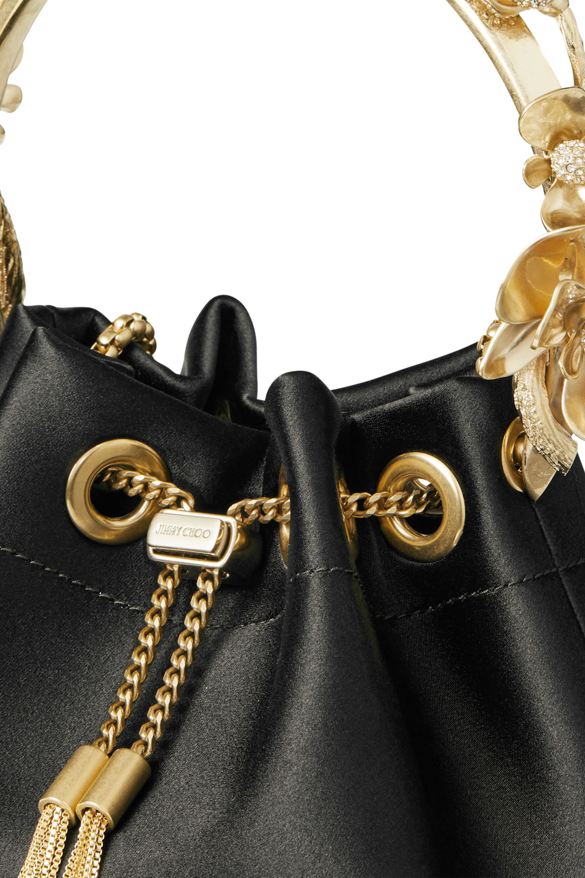 حقيبة بون بون بيد مزينة بزهور