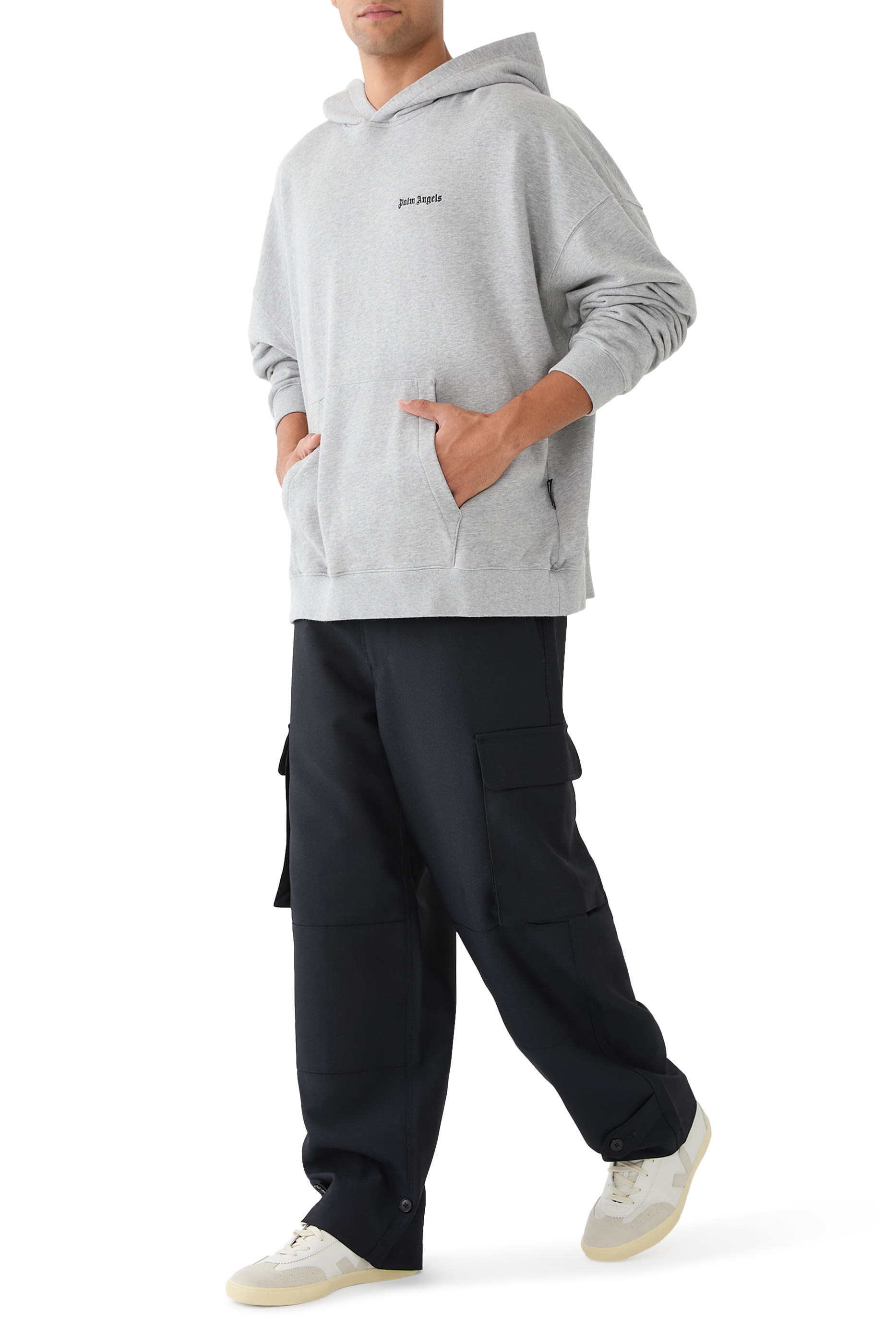 هودي كلاسيكي بشعار الماركة