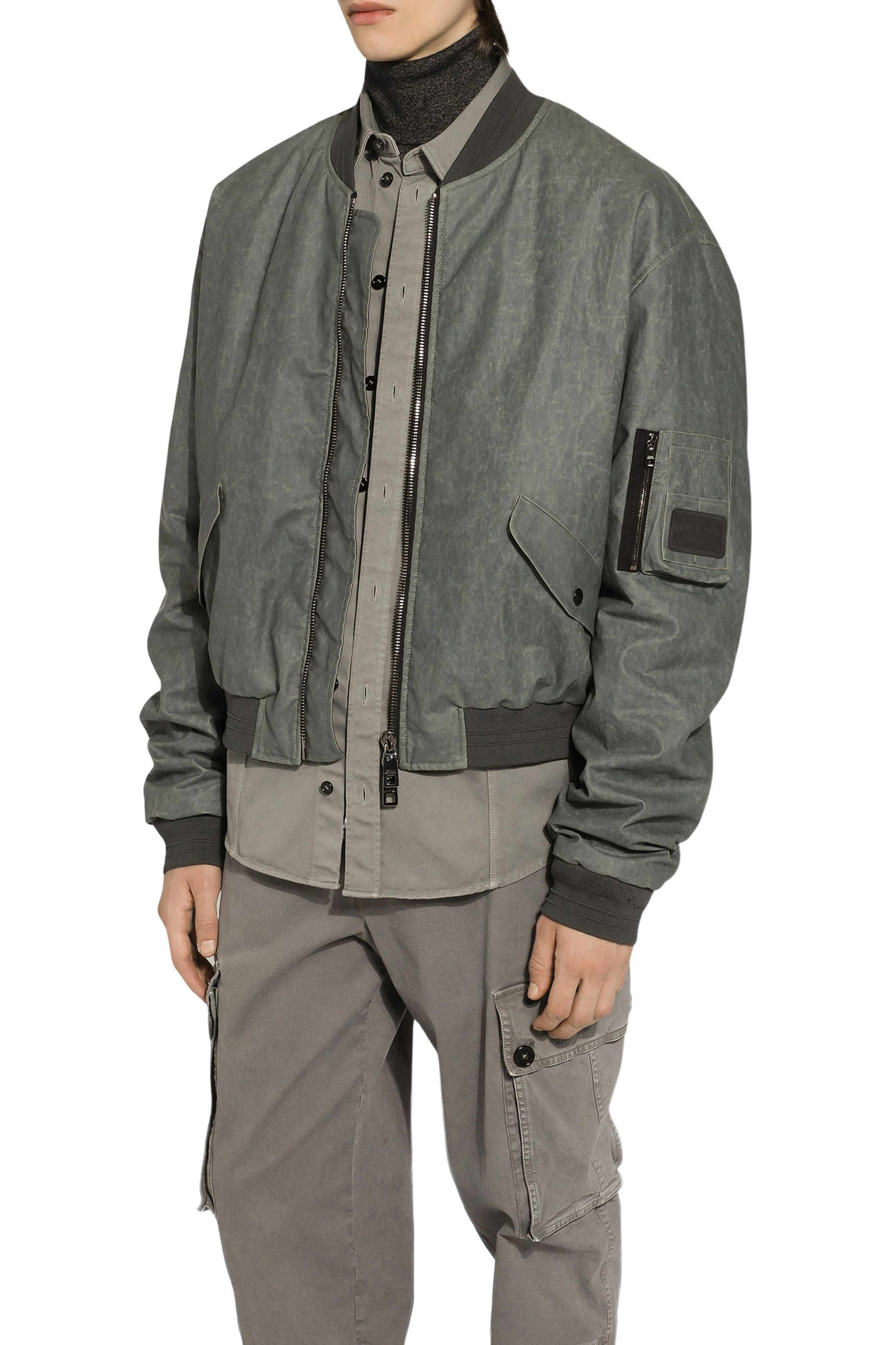 جاكيت بومبر بقصة فضفاضة كتان