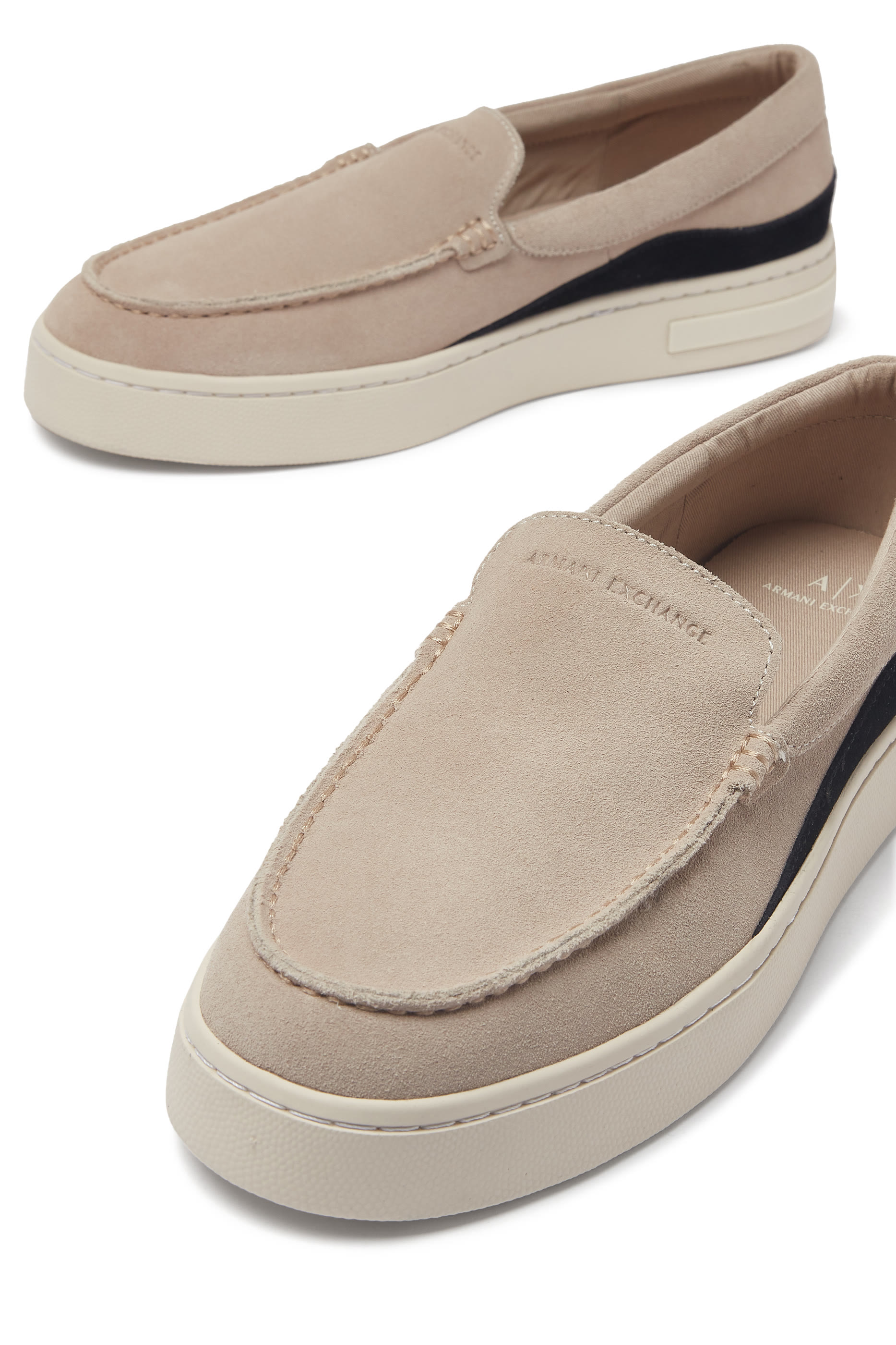 سنيكرز لندن بأربطة وحروف شعار الماركة