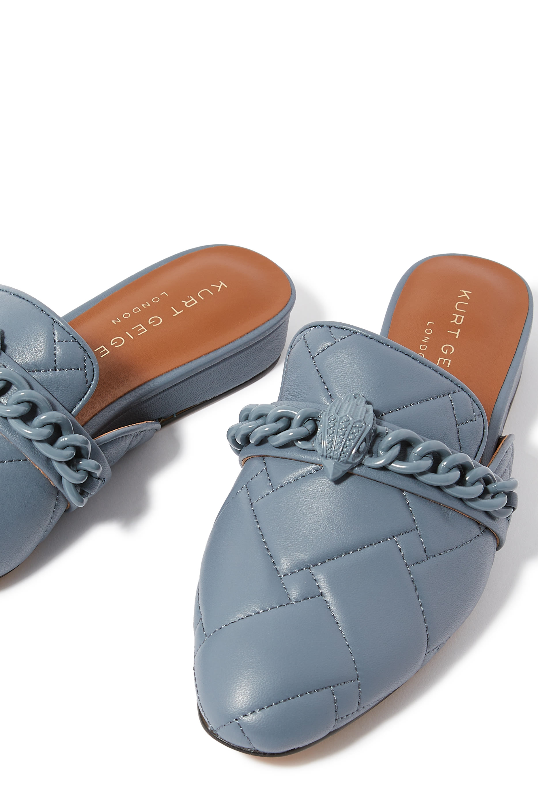 حذاء تشيلسيا درينش مفتوح من الخلف