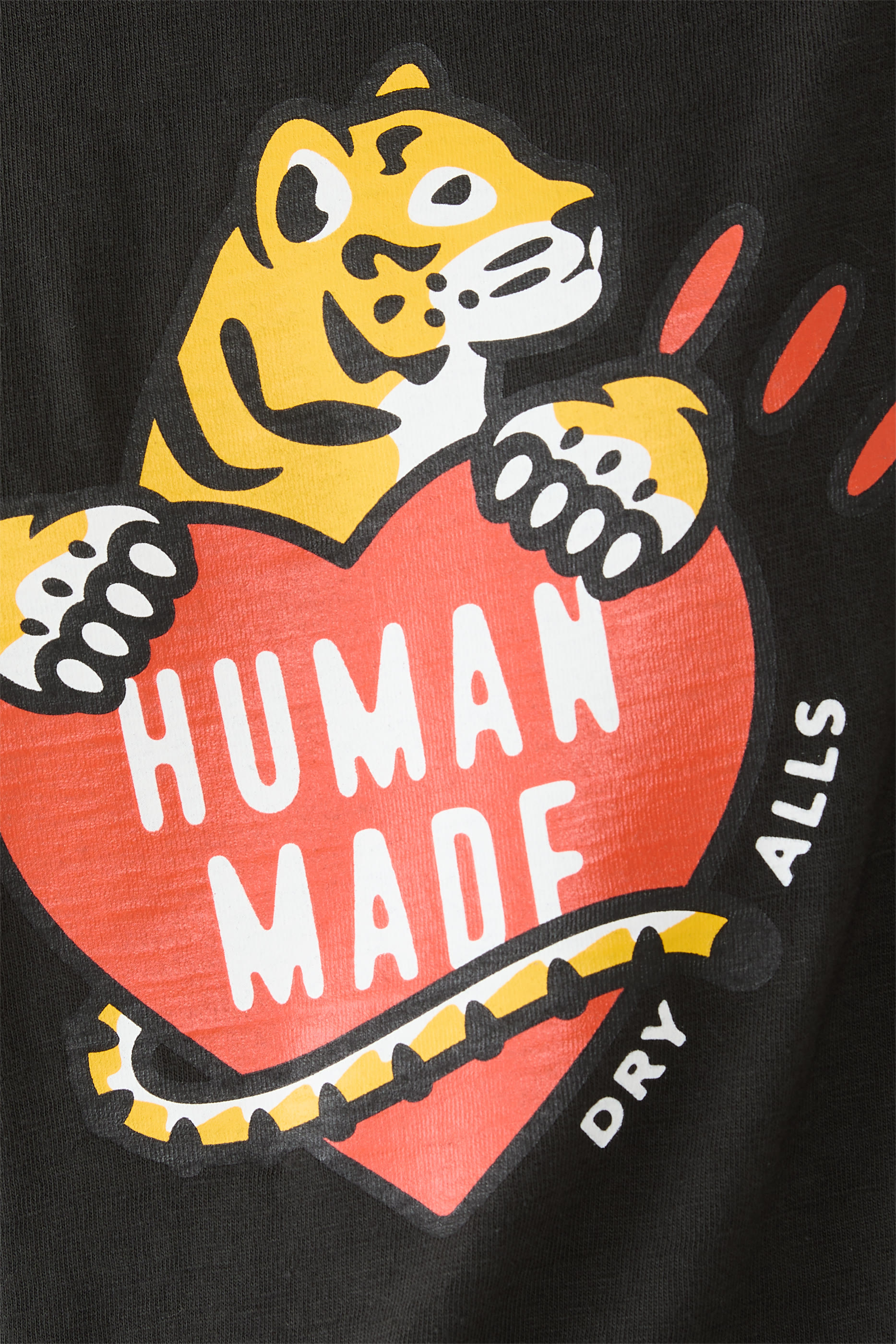 تيشيرن بطبعة غرافيك