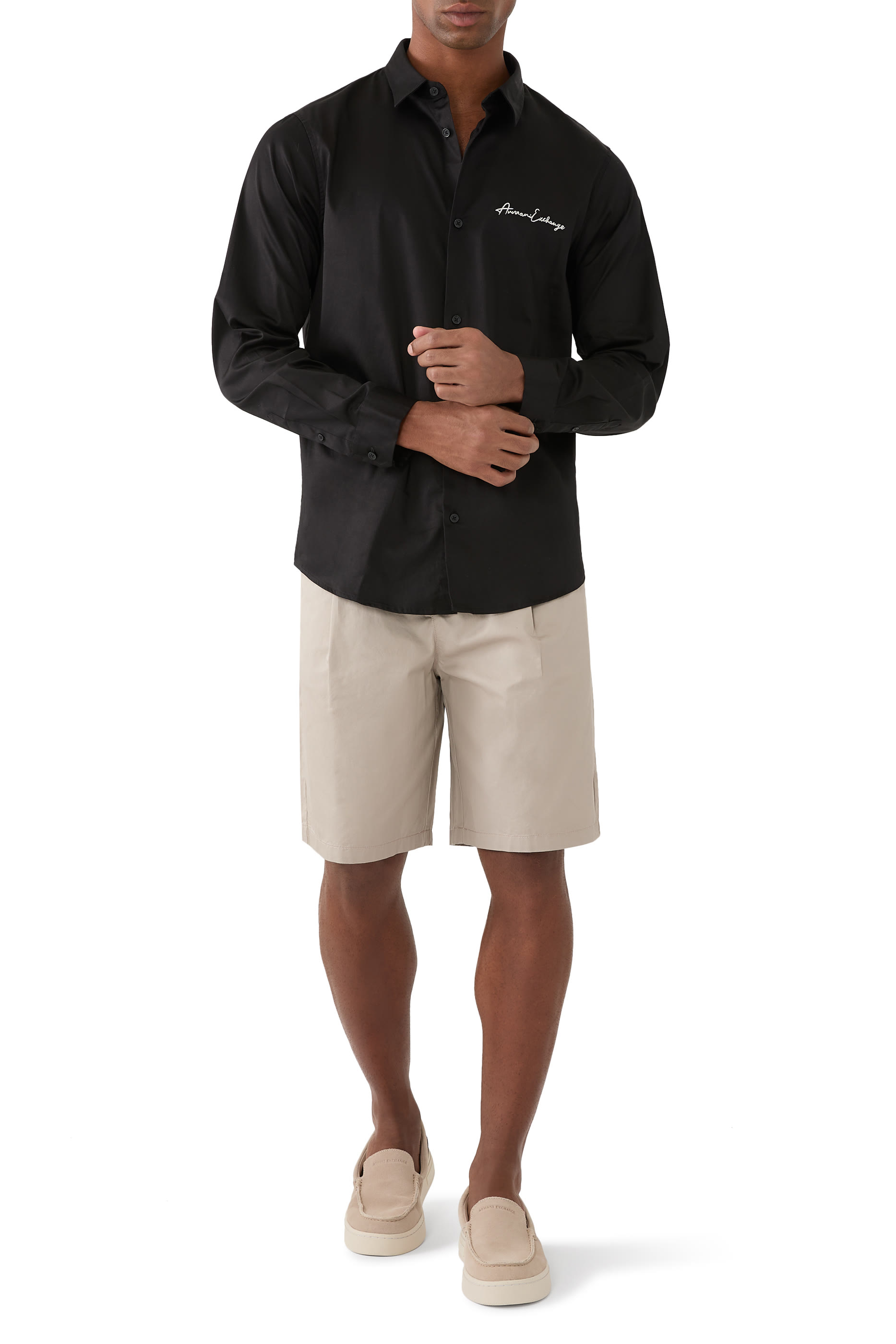 قميص بشعار الماركة