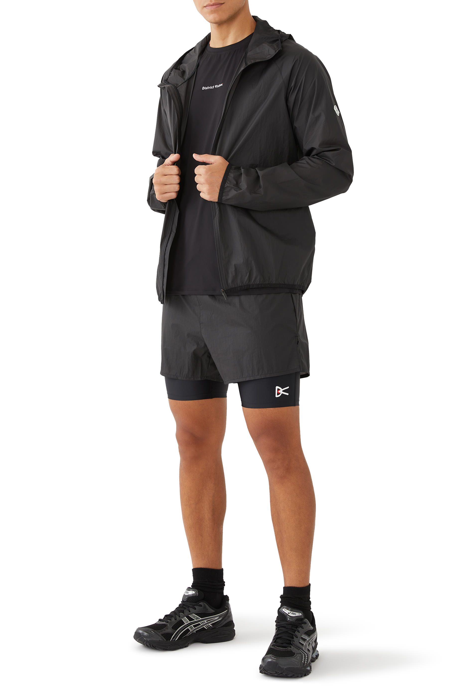 تيشيرت خفيف الوزن بأكمام قصيرة معالج بالصبار