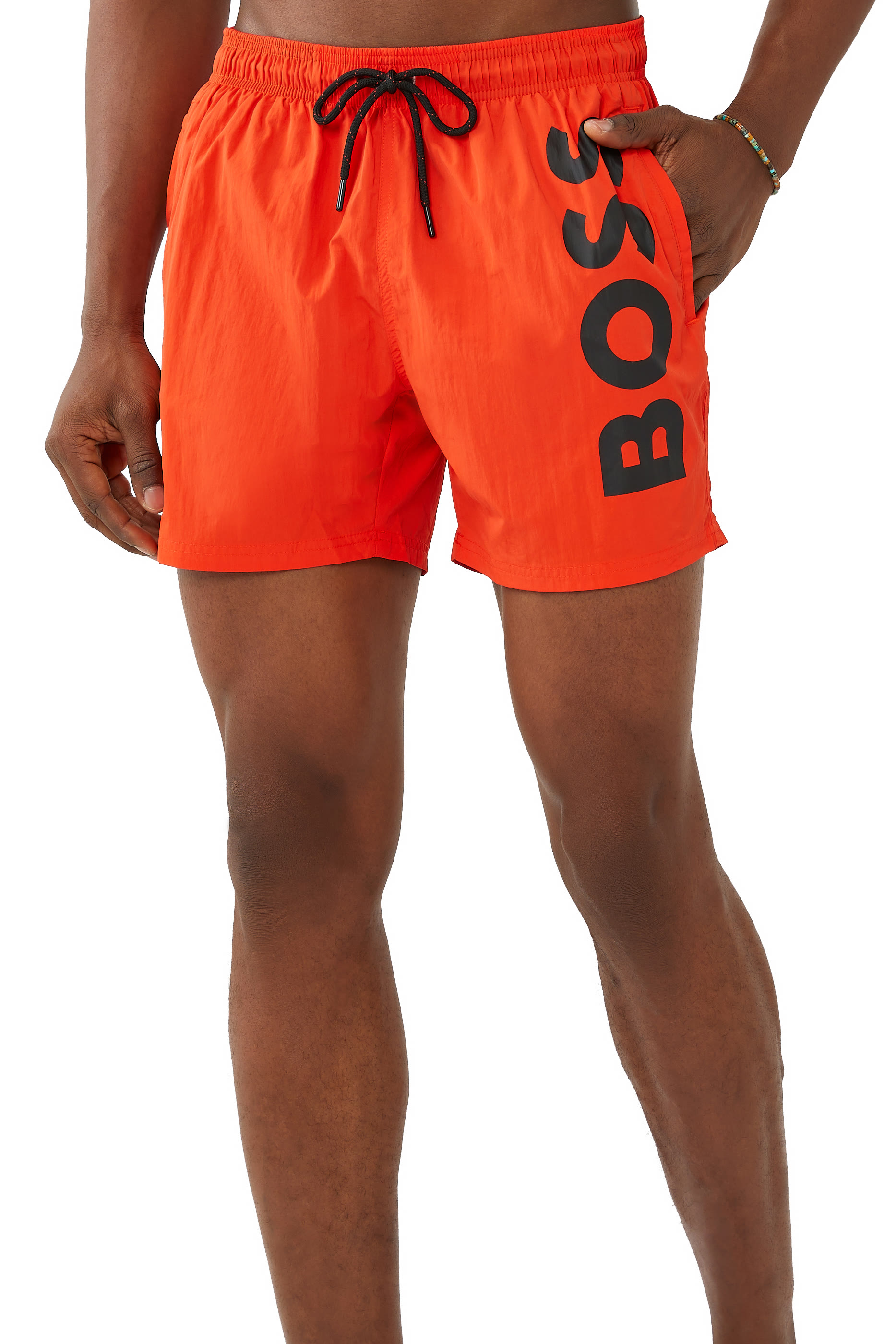 شورت سباحة سريع الجفاف