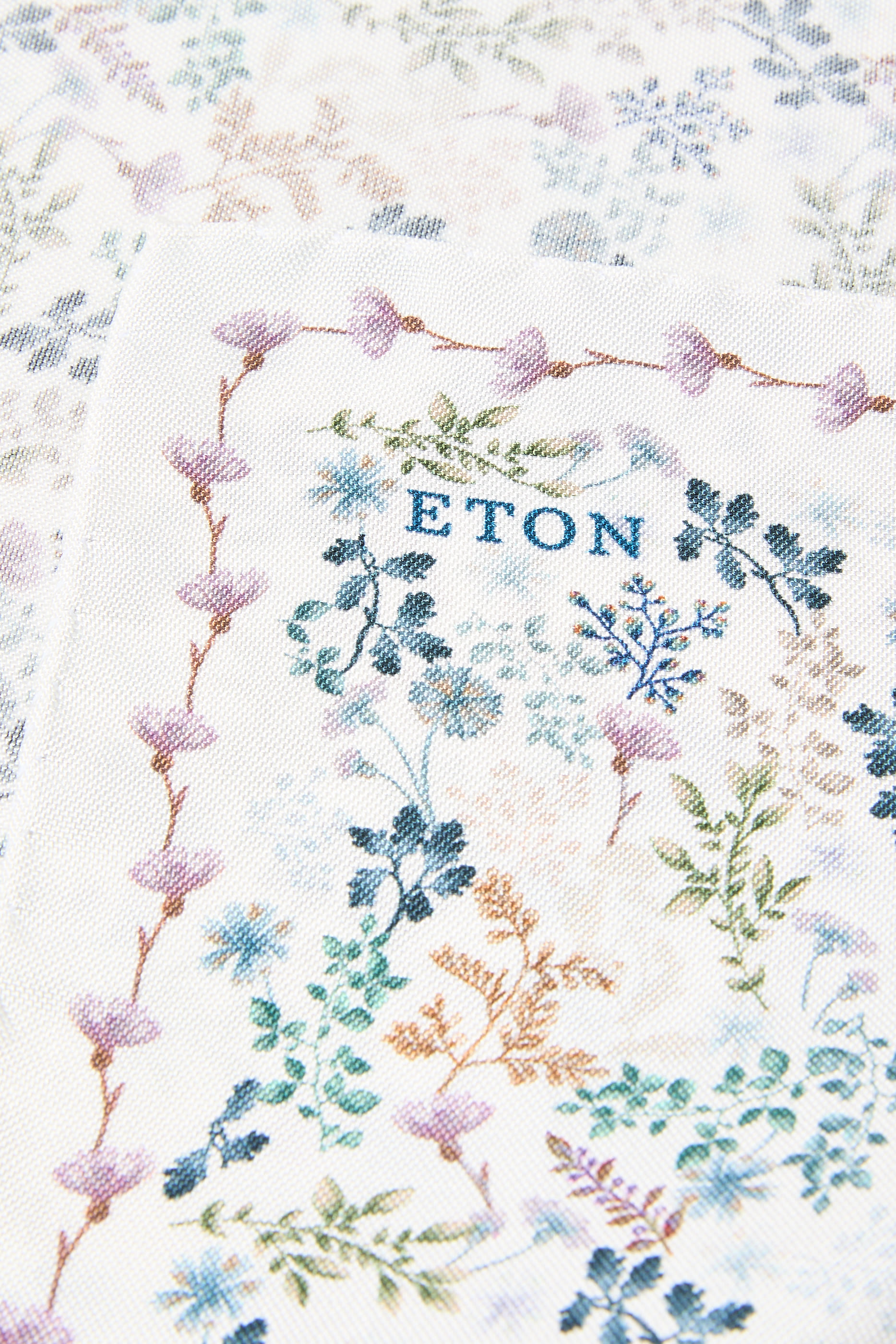 منديل جيب أوكسفورد بنقشة نباتية حرير