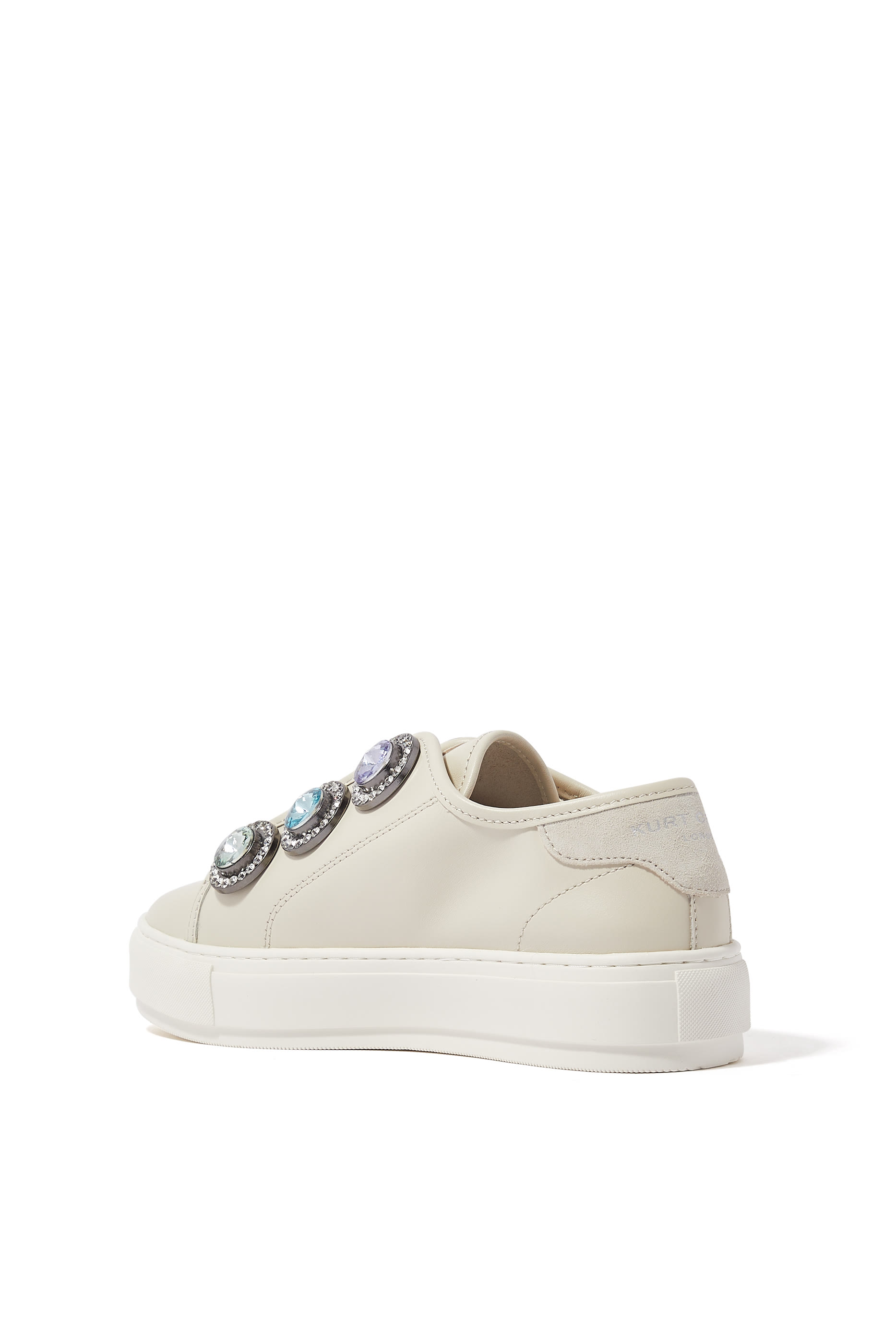 سنيكرز لاني أوكتافيا 40