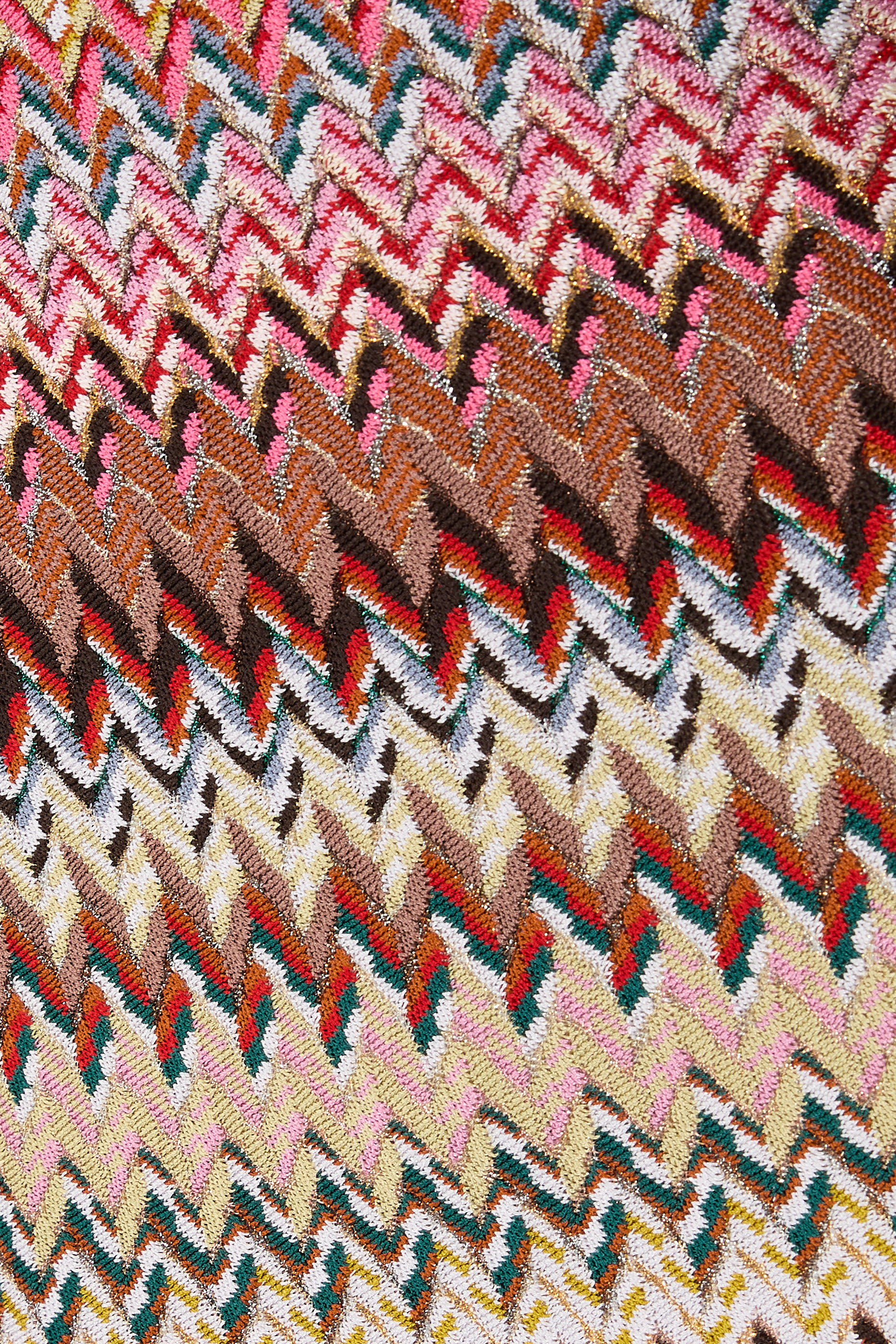 فستان قصير بنقشة خطوط متعرجة